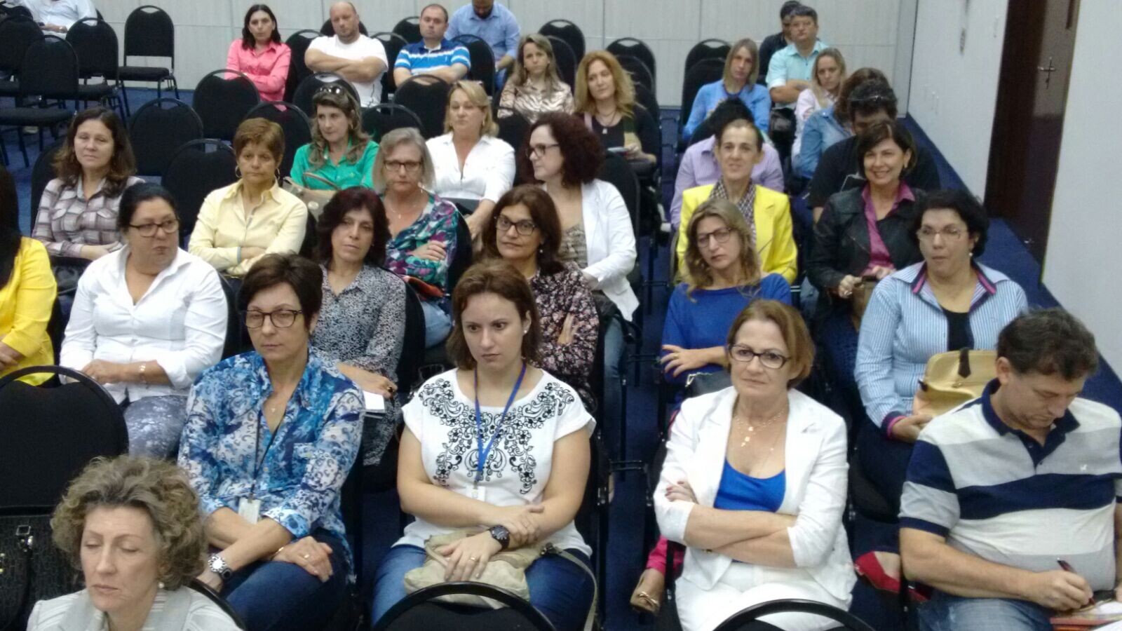 Participantes do debate sobre o PEE em Blumenau