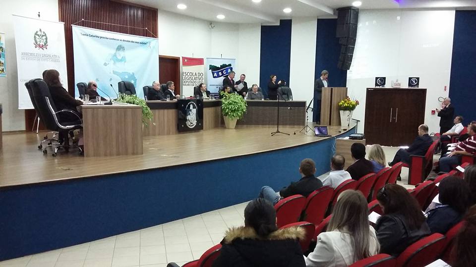 Seminário Descentralizado de Conscientização sobre o Autismo em Fraiburgo.