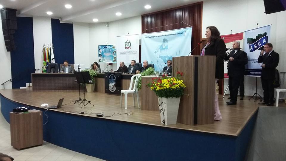 Seminário Descentralizado de Conscientização sobre o Autismo em Fraiburgo.