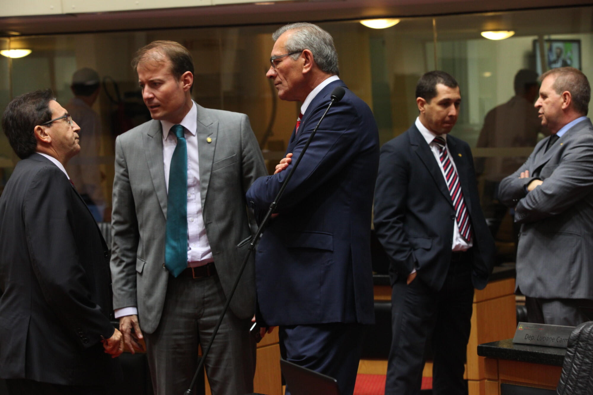 Deputados destacam a abertura de hospital e subfinanciamento do SUS