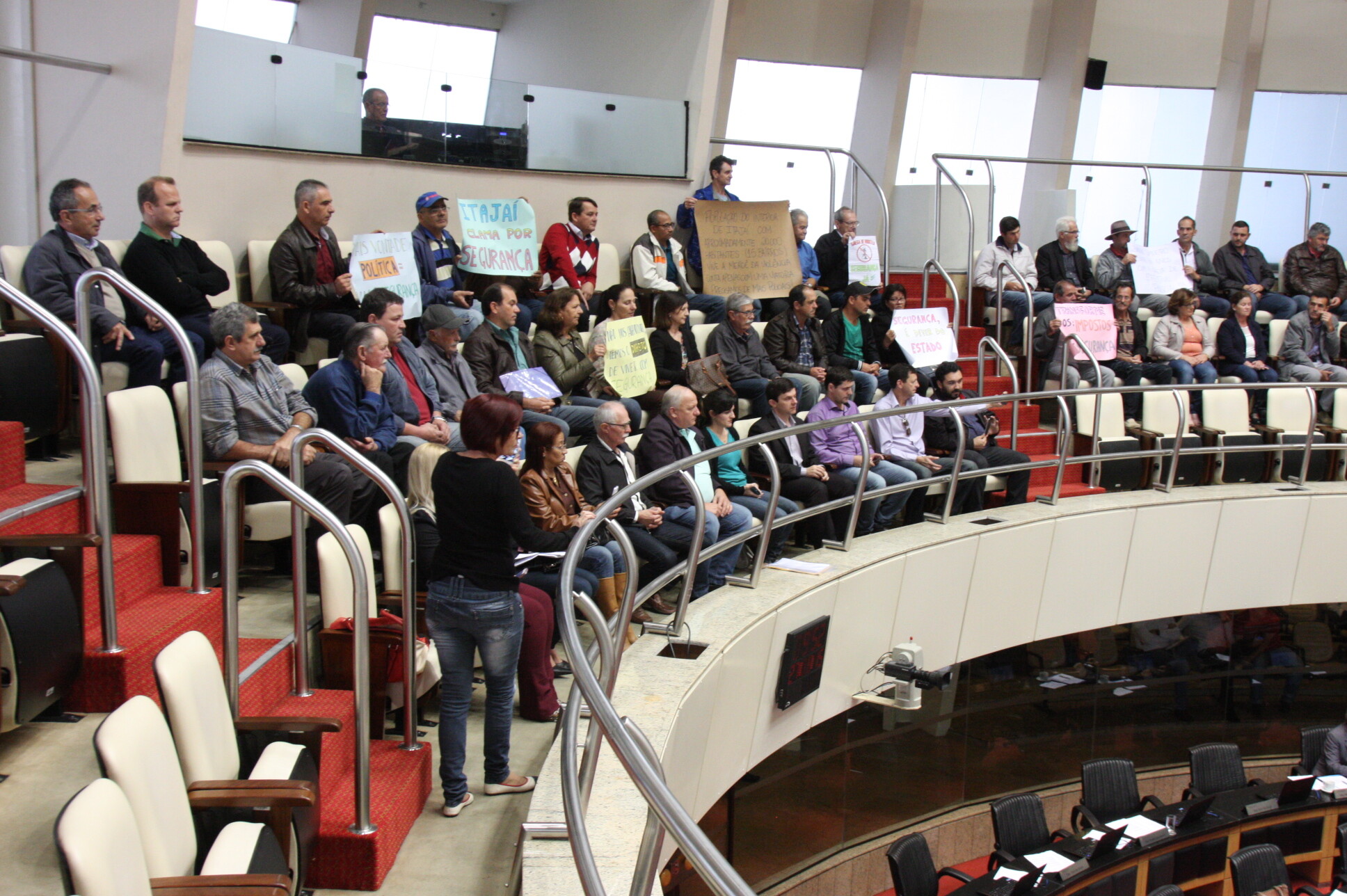 Segurança pública pauta debate na sessão desta quinta-feira (27)