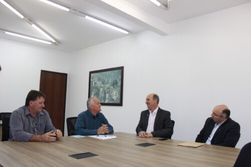 Lideranças debatem adequação do trabalho rural