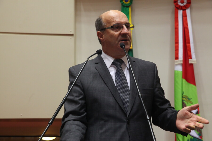 Deputado destaca atuação das polícias, mas considera emergencial o aumento do efetivo. FOTO: Eduardo Guedes de Oliveira/Agência AL
