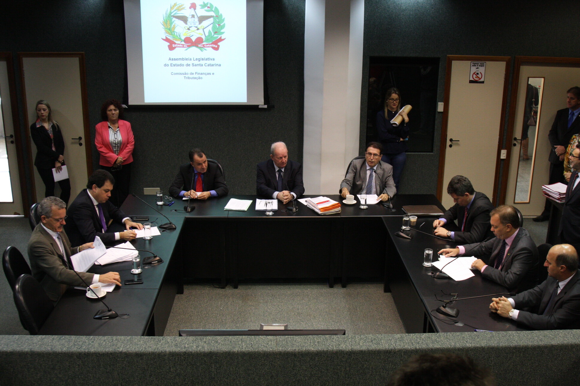 Criação do Conselho Estadual da Juventude é aprovada pela Comissão de Finanças