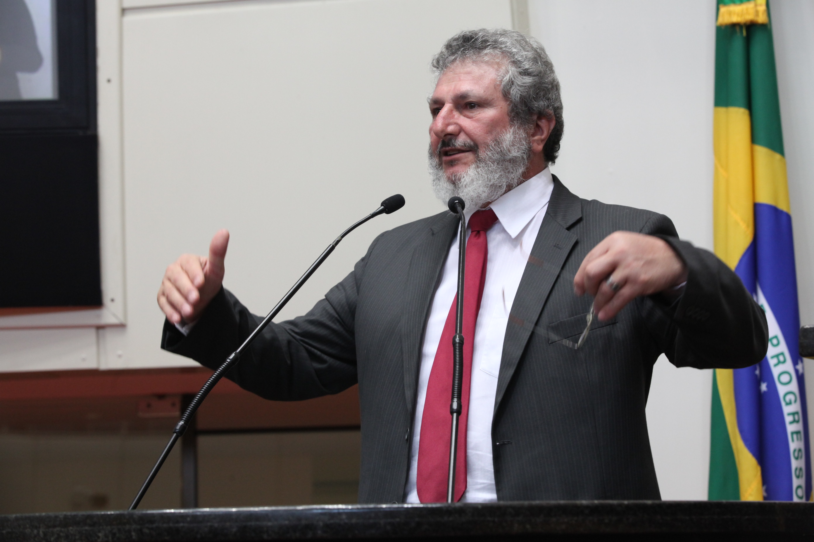 Sessão Ordinária - Plenário Osni Régis. Deputado Padre Pedro Baldissera (PT) - Foto: Eduardo Guedes de Oliveira / Agência AL