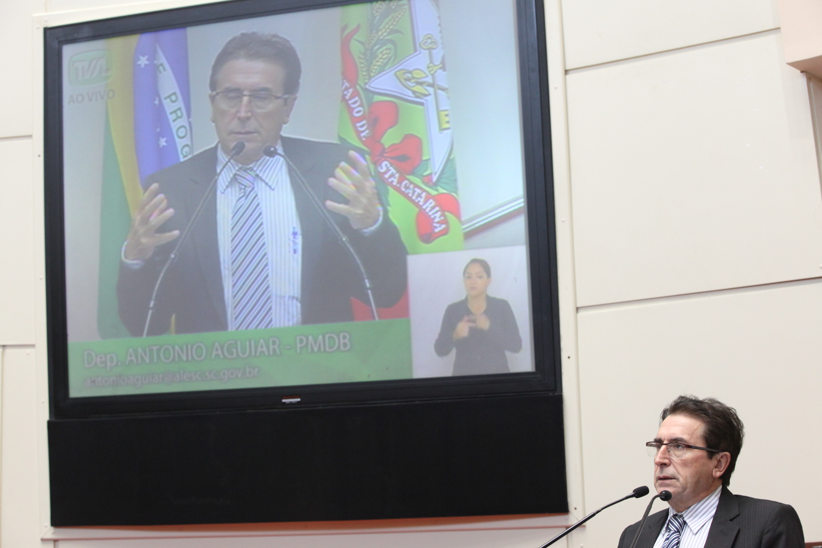 Sessão Ordinária - Plenário Osni Régis. Deputado Antonio Aguiar (PMDB) - Foto: Eduardo Guedes de Oliveira / Agência AL