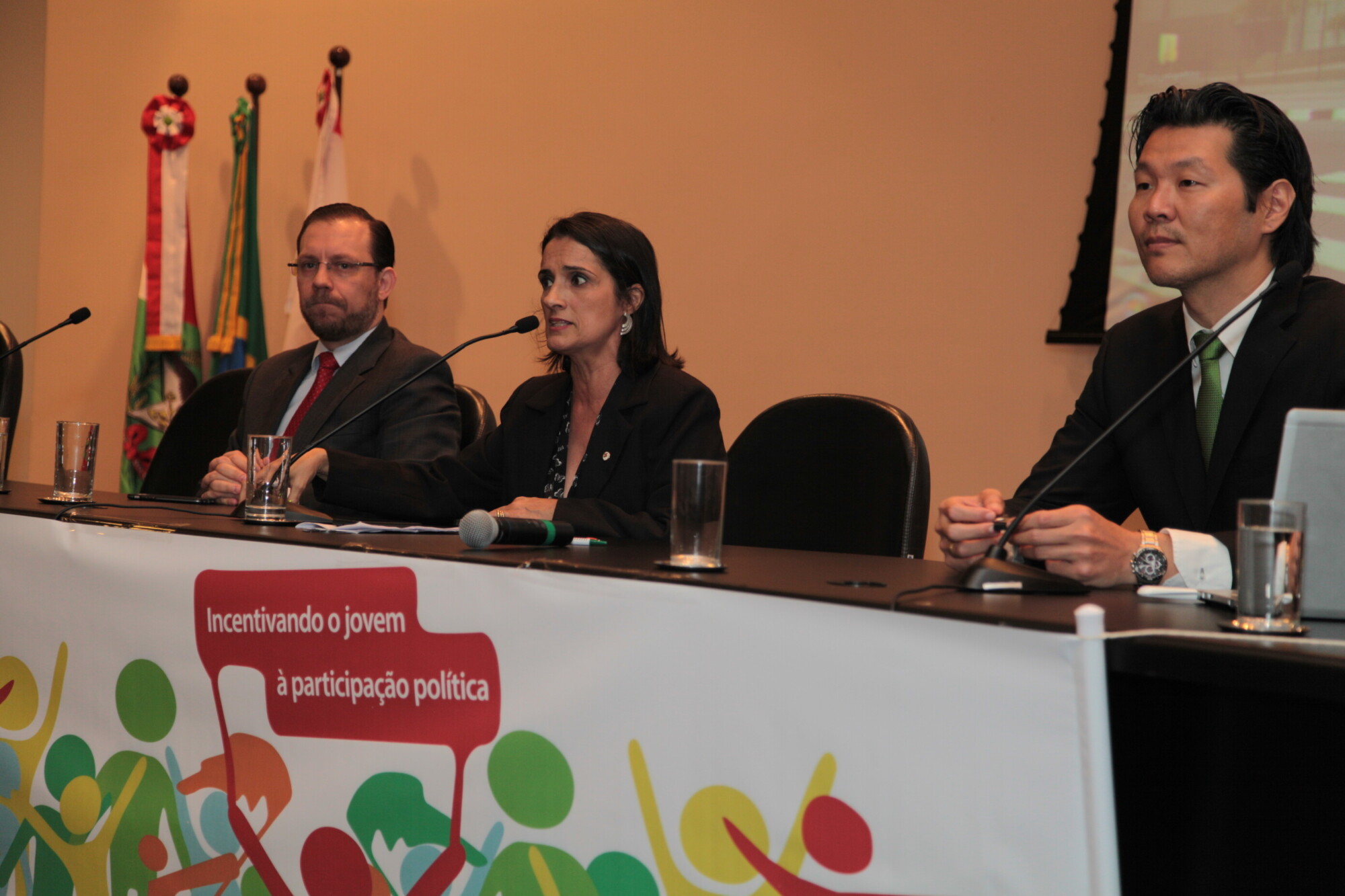 Redução da maioridade é discutida no encontro dos vereadores mirins