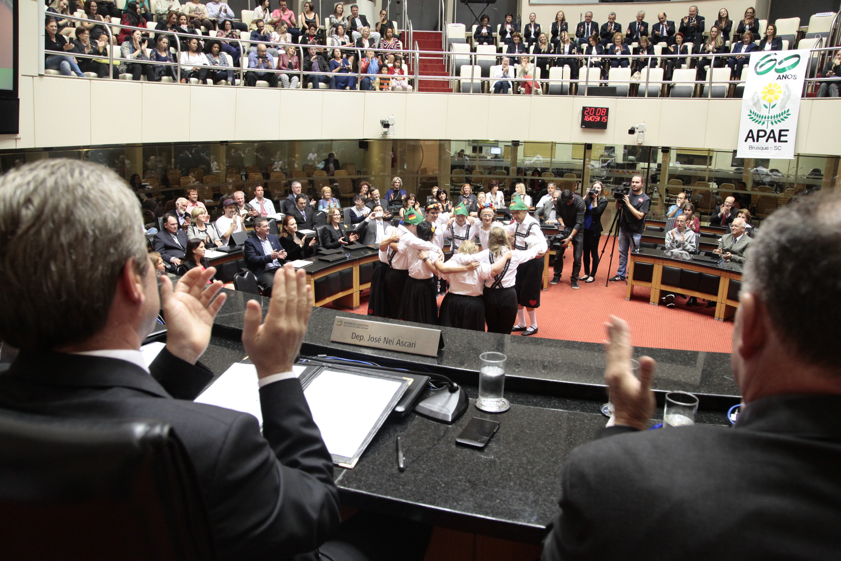 Sessão Especial em comemoração aos 60 anos da APAE de Brusque e 50 anos das APAEs de Joinville, Blumenau e Lages. Foto: Miriam Zomer/Agência AL