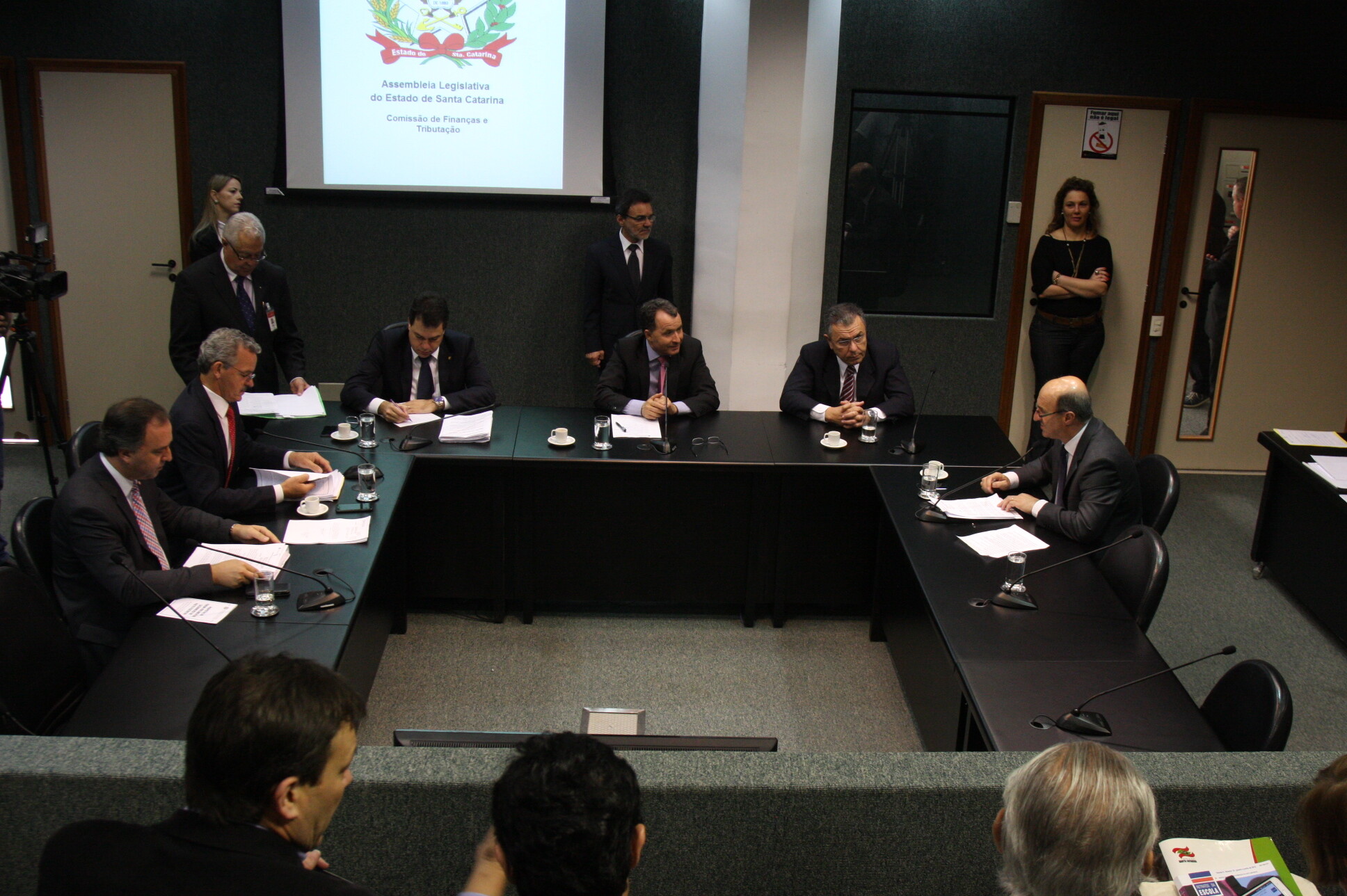 Aprovada indenização para defensores que trabalharem com veículo próprio