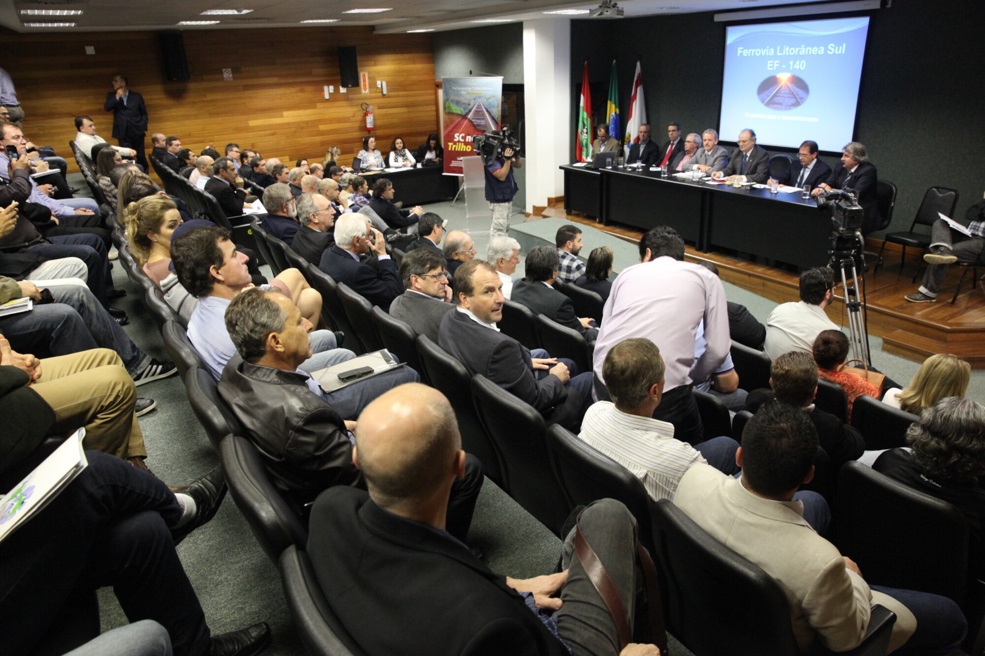 Questões indígena e urbana dominam audiência sobre a Ferrovia Litorânea
