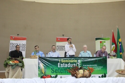 Mais de 400 pessoas participaram, em Concórdia, do 1º Seminário Setembro Verde