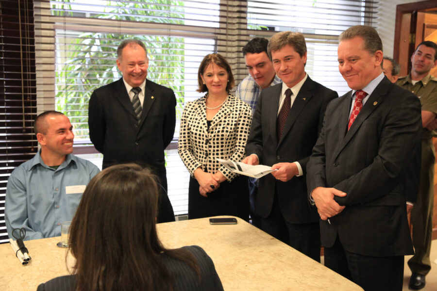 Posse dos estagiários do Programa Alesc Inclusiva em 2013