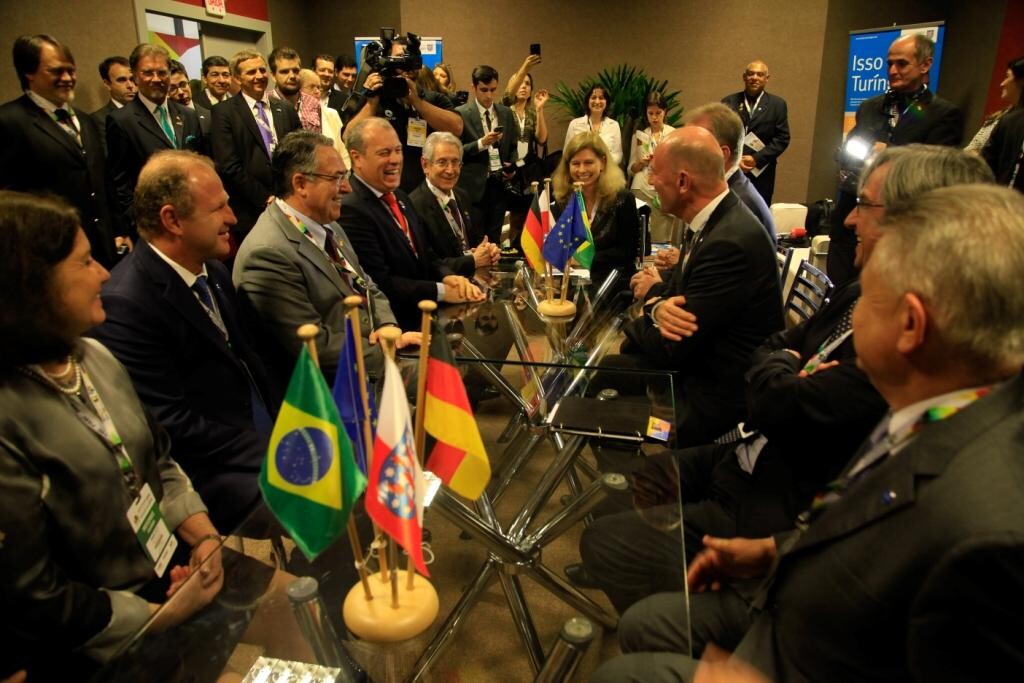 Evento foi marcado pela assinatura de acordos entre Brasil e Alemanha. FOTO: Divulgação