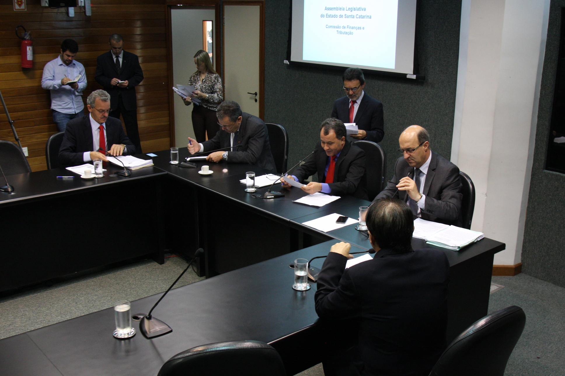 Comissão de Finanças e Tributação.