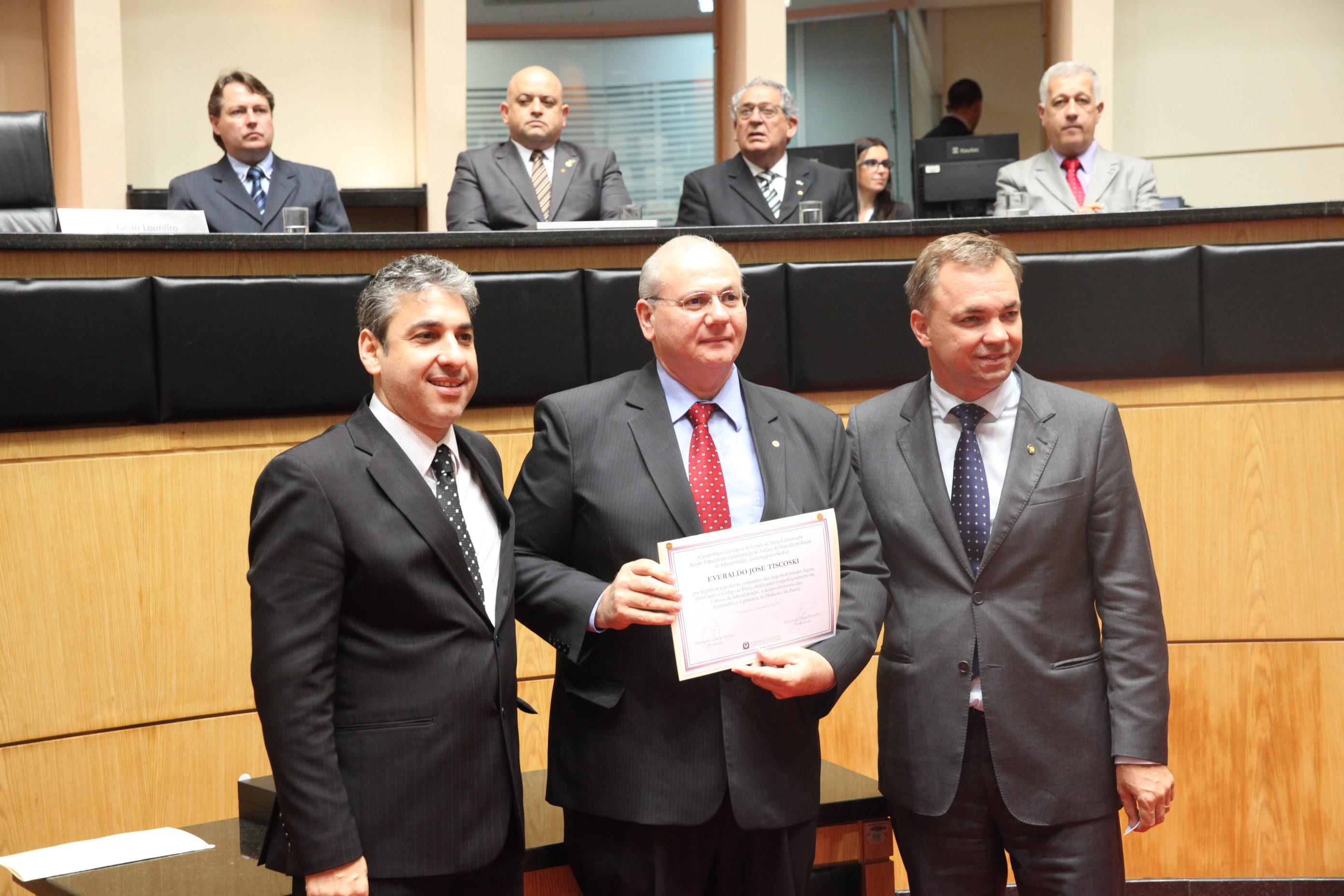 Sessão Especial em homenagem ao Jubileu de Ouro dos Administradores. Foto: Fábio Queiroz / Agência AL
