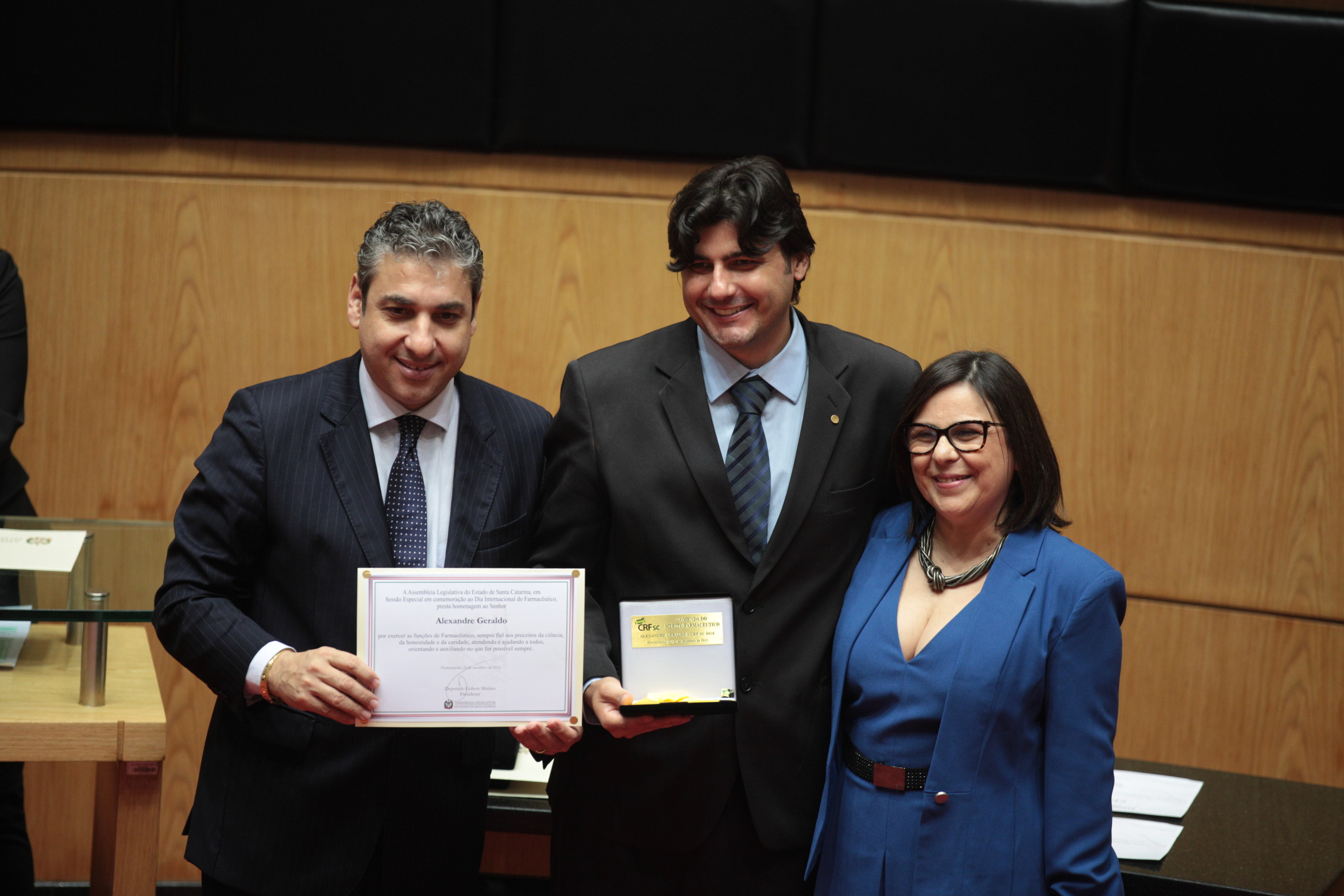 Homenagem ao Dia Internacional do Farmacêutico - Alexandre Geraldo