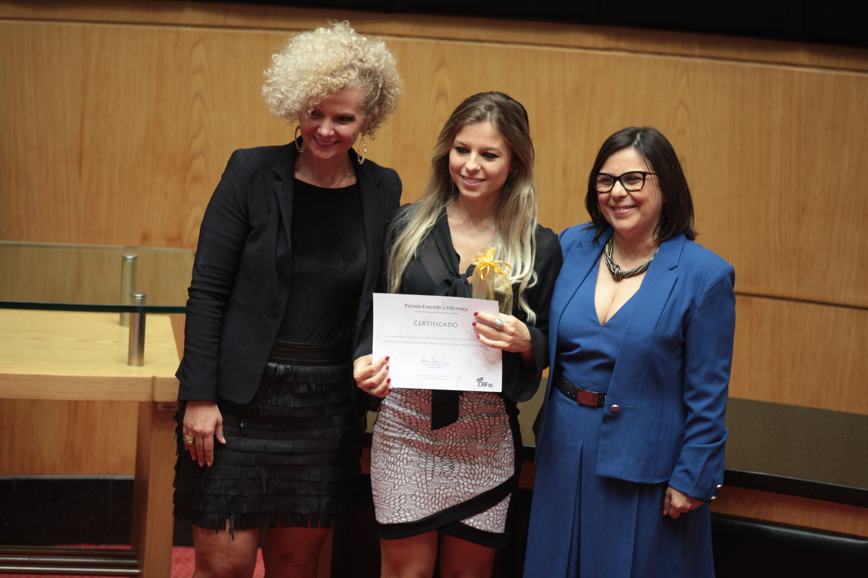 Homenagem ao Dia Internacional do Farmacêutico - Maria Helena Peruch