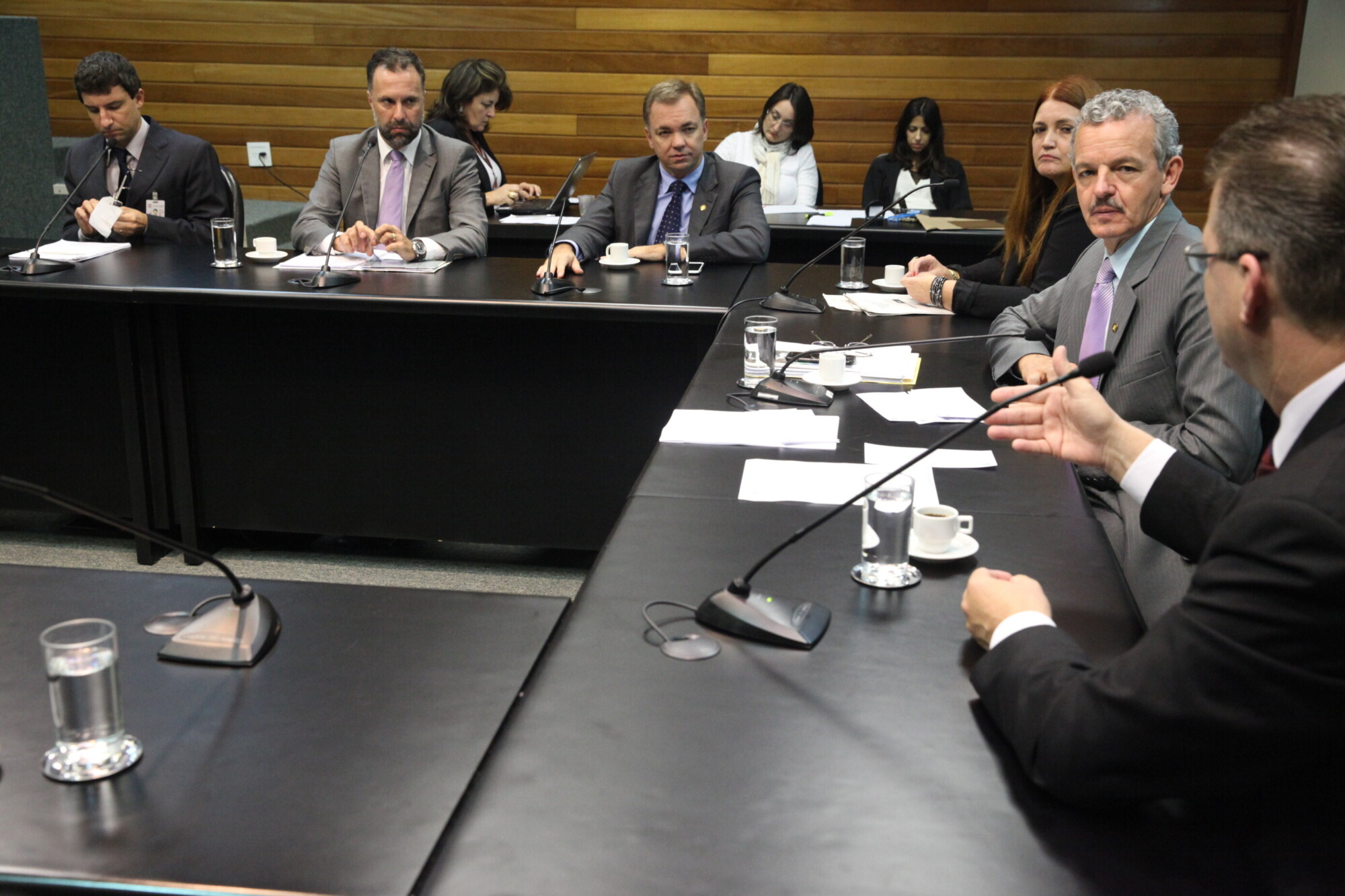 Audiência discute dificuldades das microempresas em licitações