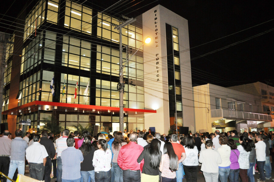 Inauguração da Biblioteca Pública Municipal Governador Luiz Henrique da Silveira, em Campos Novos