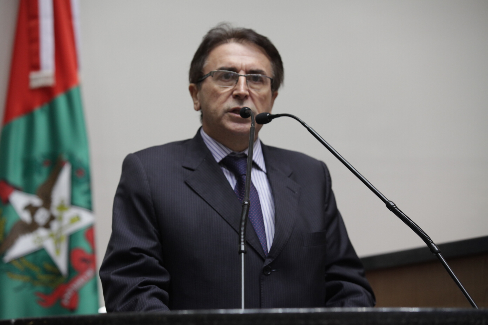 Assembleia mantém proibição da propaganda de medicamentos