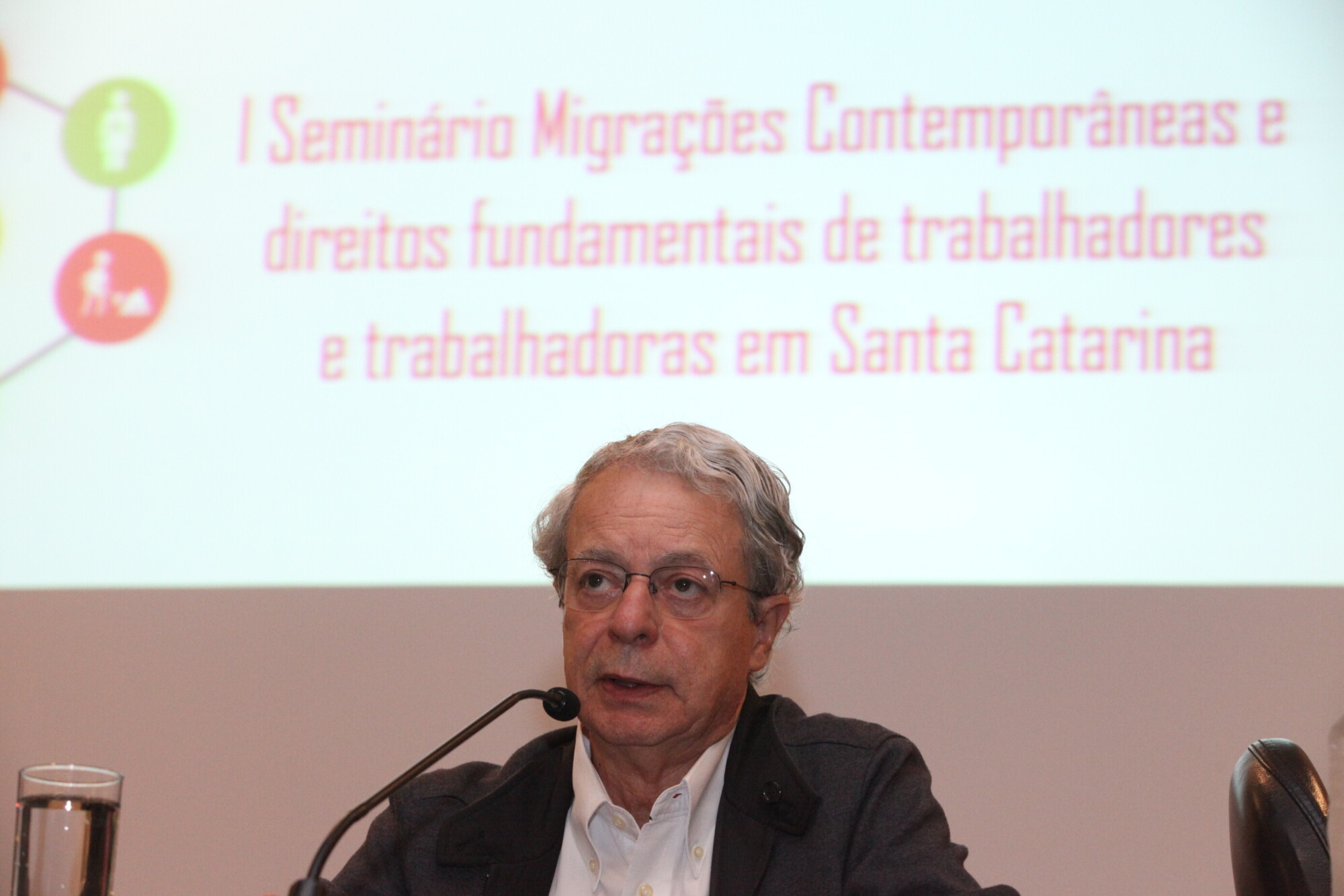 Palestra com Frei Betto encerra seminário sobre imigração realizado na Alesc