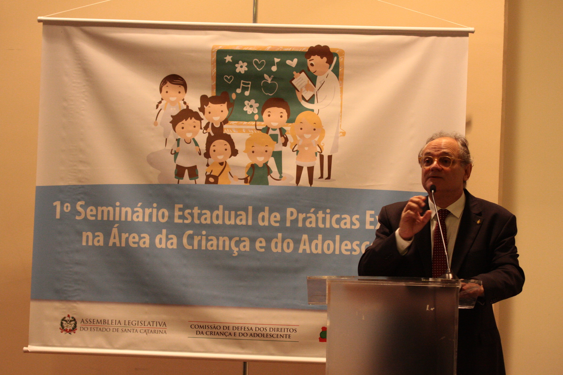 Seminário Estadual Práticas Positivas Criança e Adolescente.
