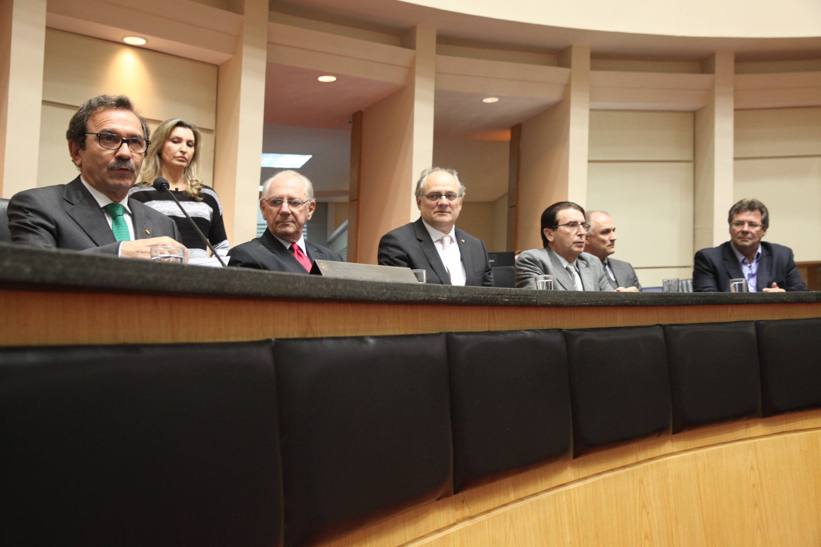 Sessão Especial em homenagem póstuma ao médico Dr. Ernesto Francisco Damerau. Foto: Fábio Queiroz / Agência AL