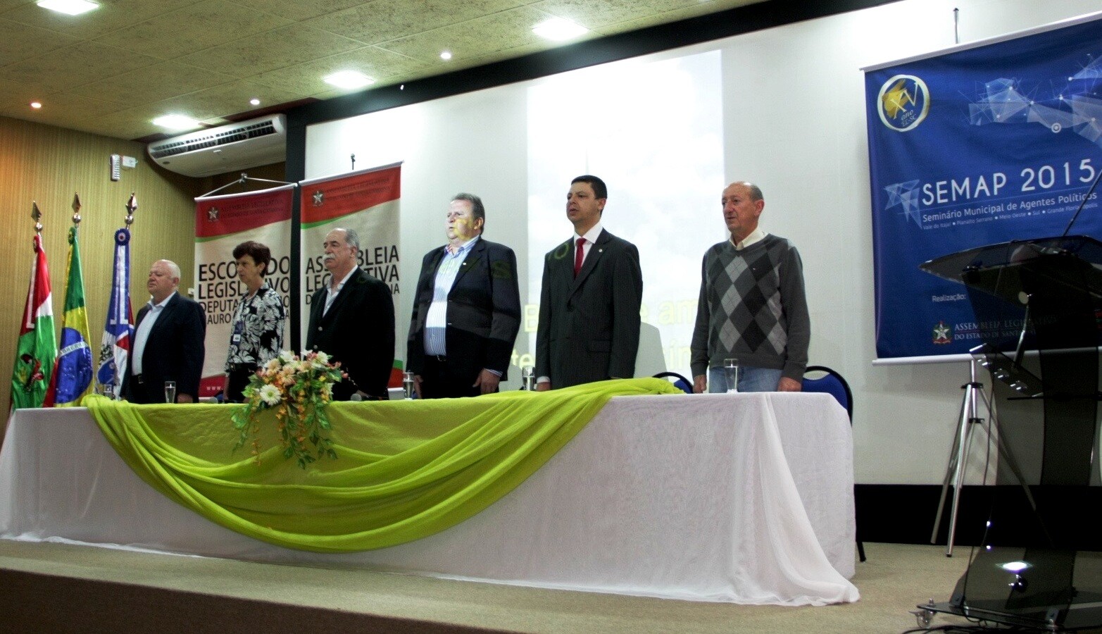 Presidente da Escola do Legislativo, deputado Romildo Titon, na abertura do Semap