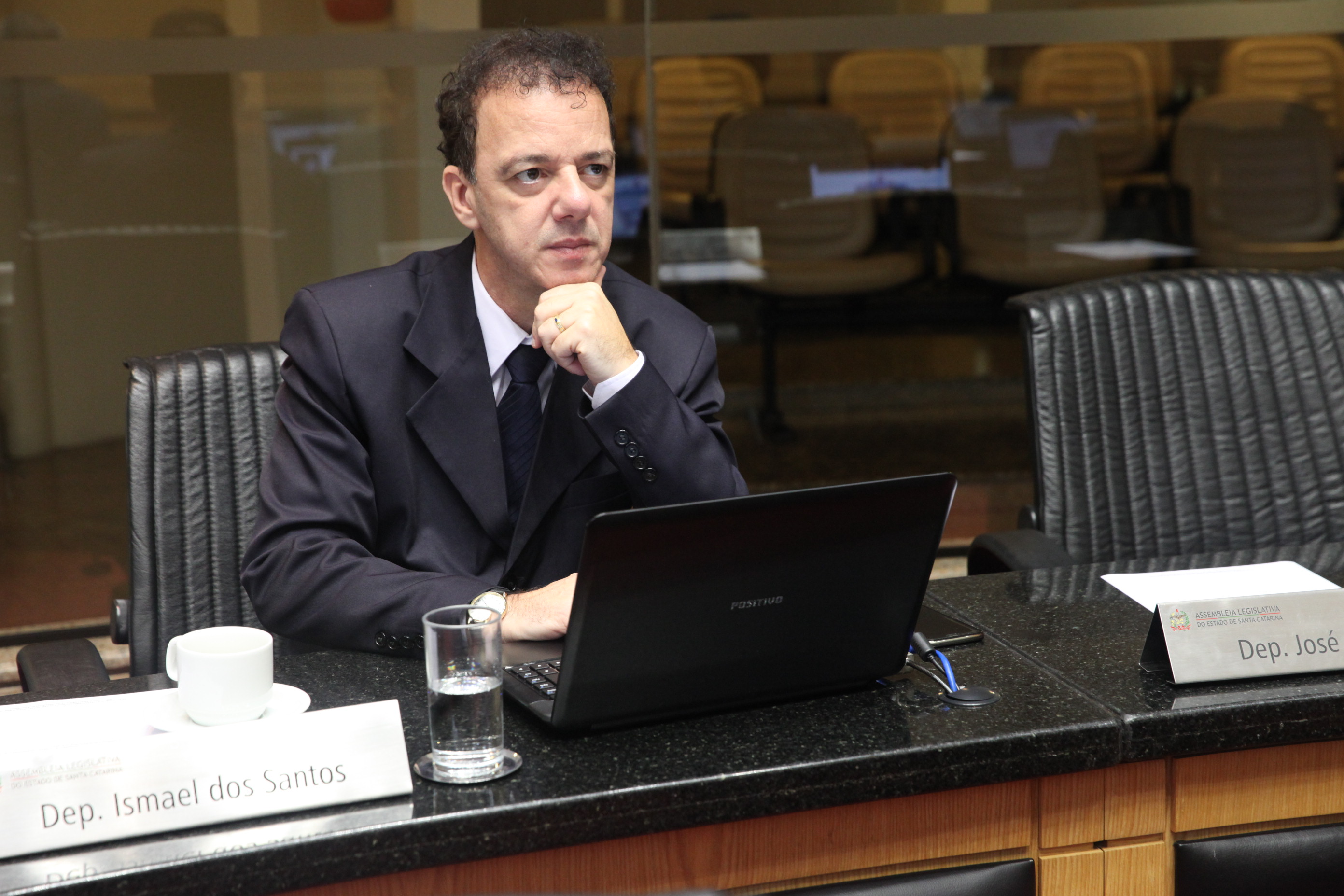 Deputado Ismael dos Santos (PSD). Sessão Ordinária. Foto: Fábio Queiroz / Agência AL