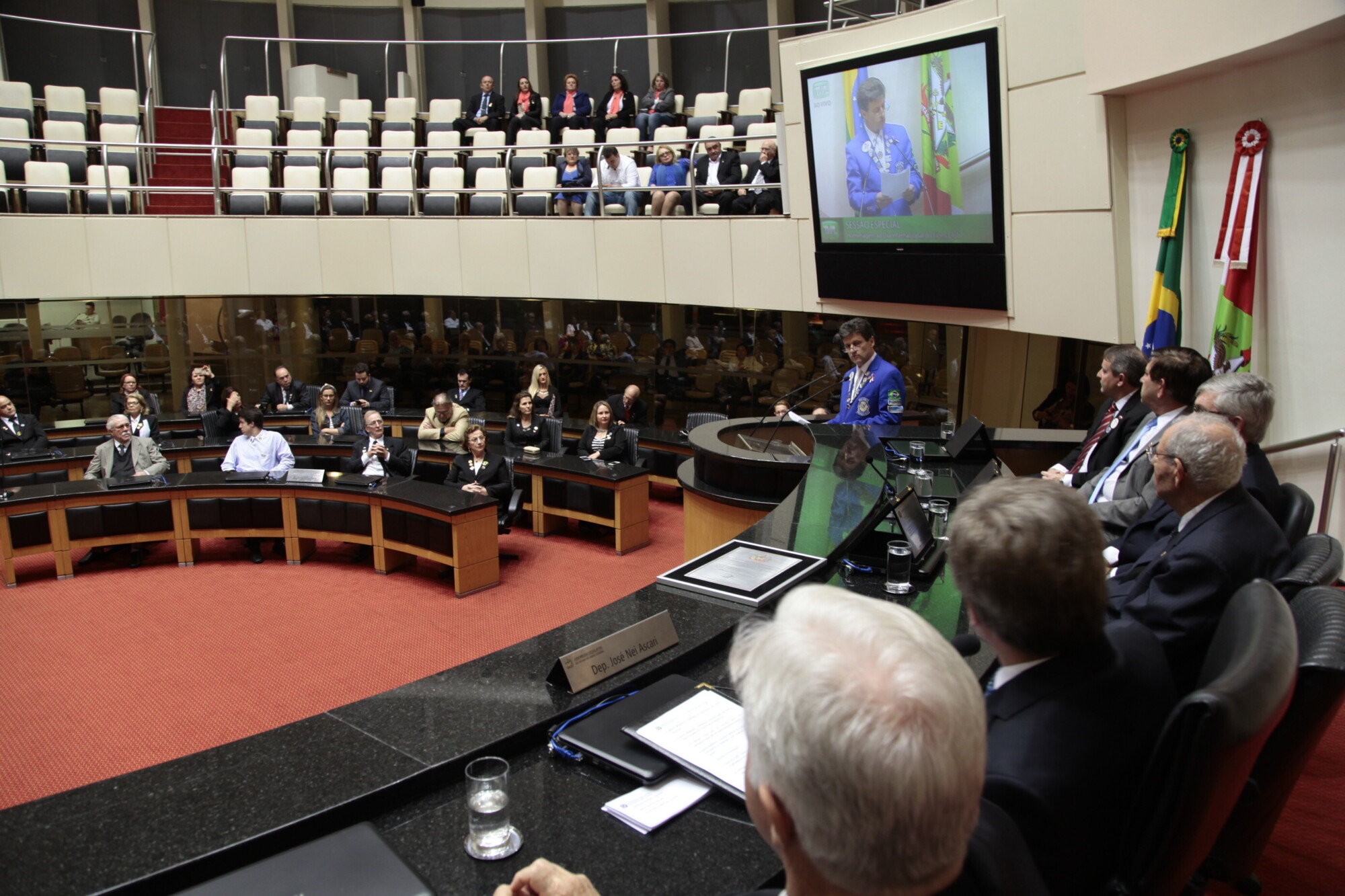 Assembleia Legislativa realizou sessão em homenagem ao Lions Club na noite de segunda-feira (19). FOTOS: Miriam Zomer/Agência AL