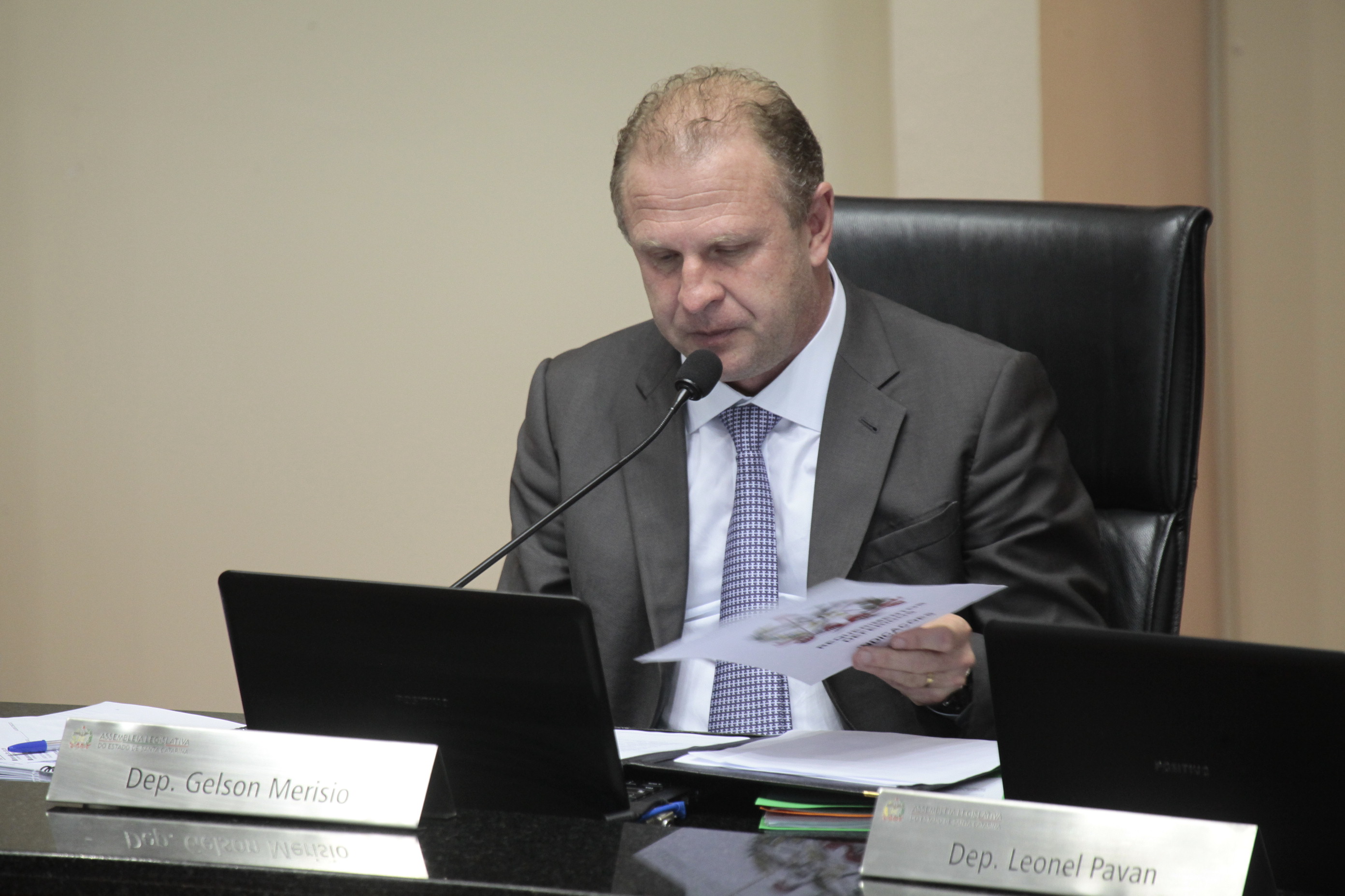 Sessão Ordinária - Plenário Osni Régis. Deputado Gelson Merisio (PSD) - Foto: Miriam Zomer/Agência AL