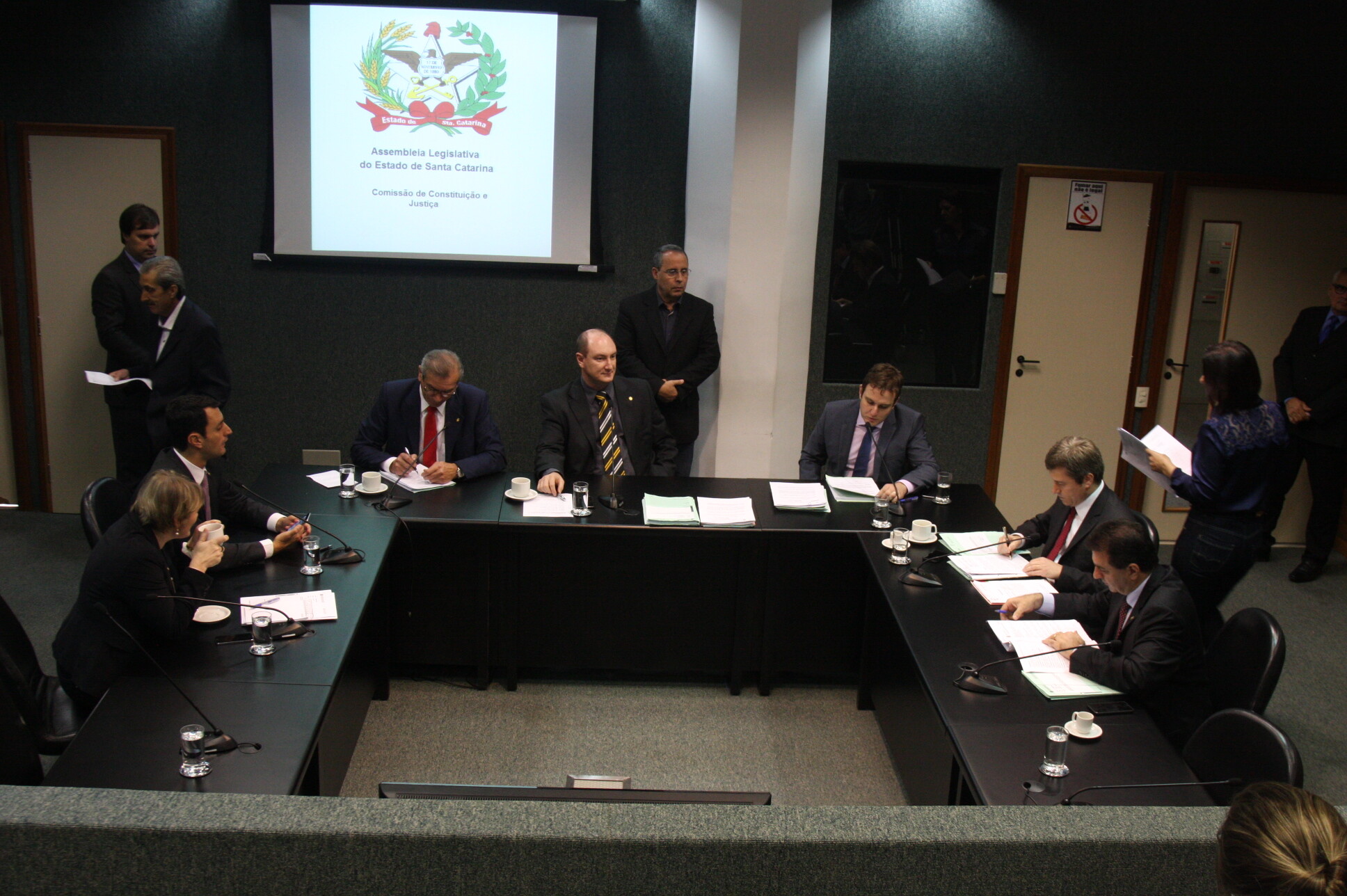 Atuais servidores poderão aderir ao novo sistema de previdência do Estado