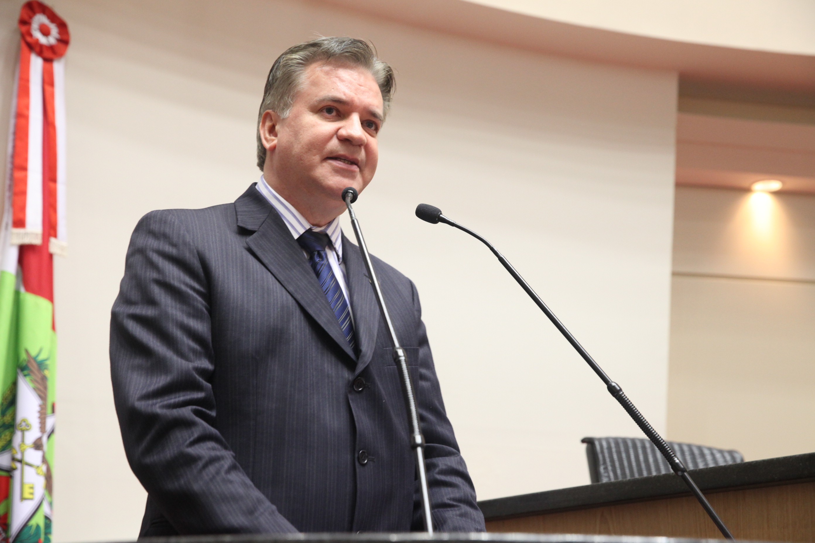 Sessão Ordinária. Deputado César Valduga (PCdoB) - Foto: Fábio Queiroz / Agência AL