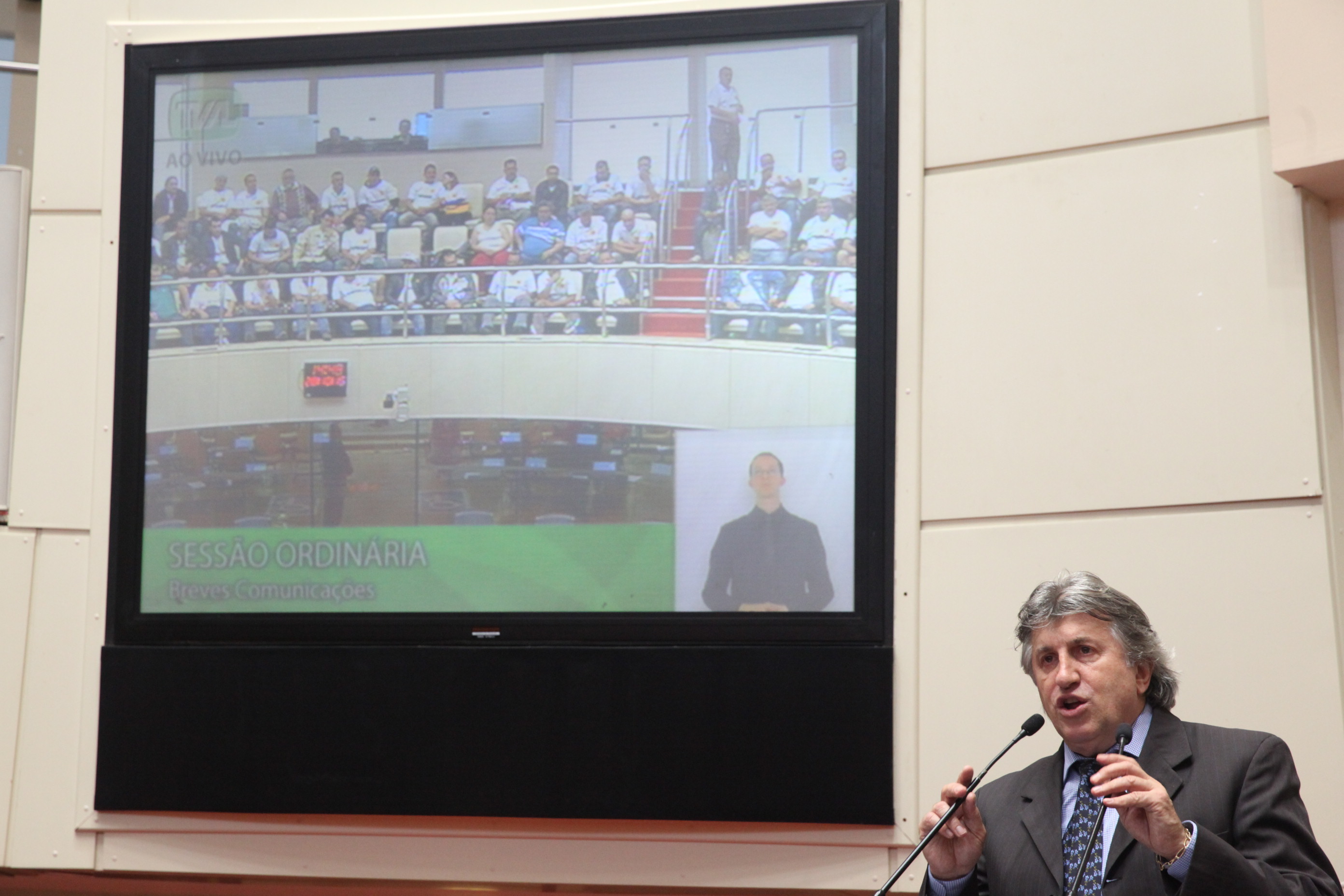 Sessão Ordinária da Assembleia Legislativa do Estado de Santa Catarina. Deputado Leonel Pavan (PSDB)