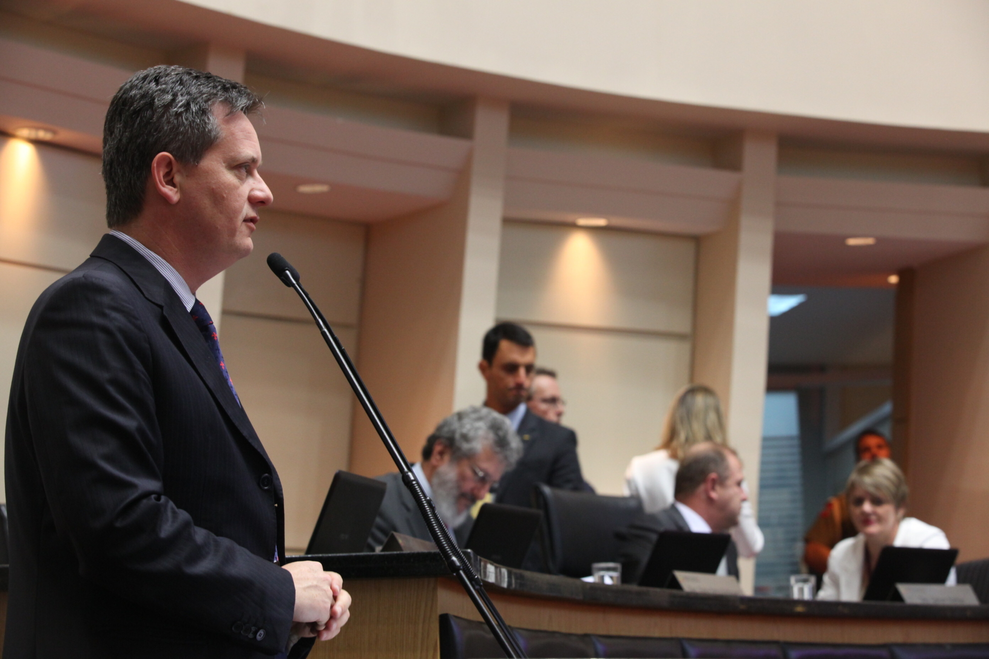 Alesc aprova isenção de tarifa para ambulâncias em travessias por balsas e ferryboats