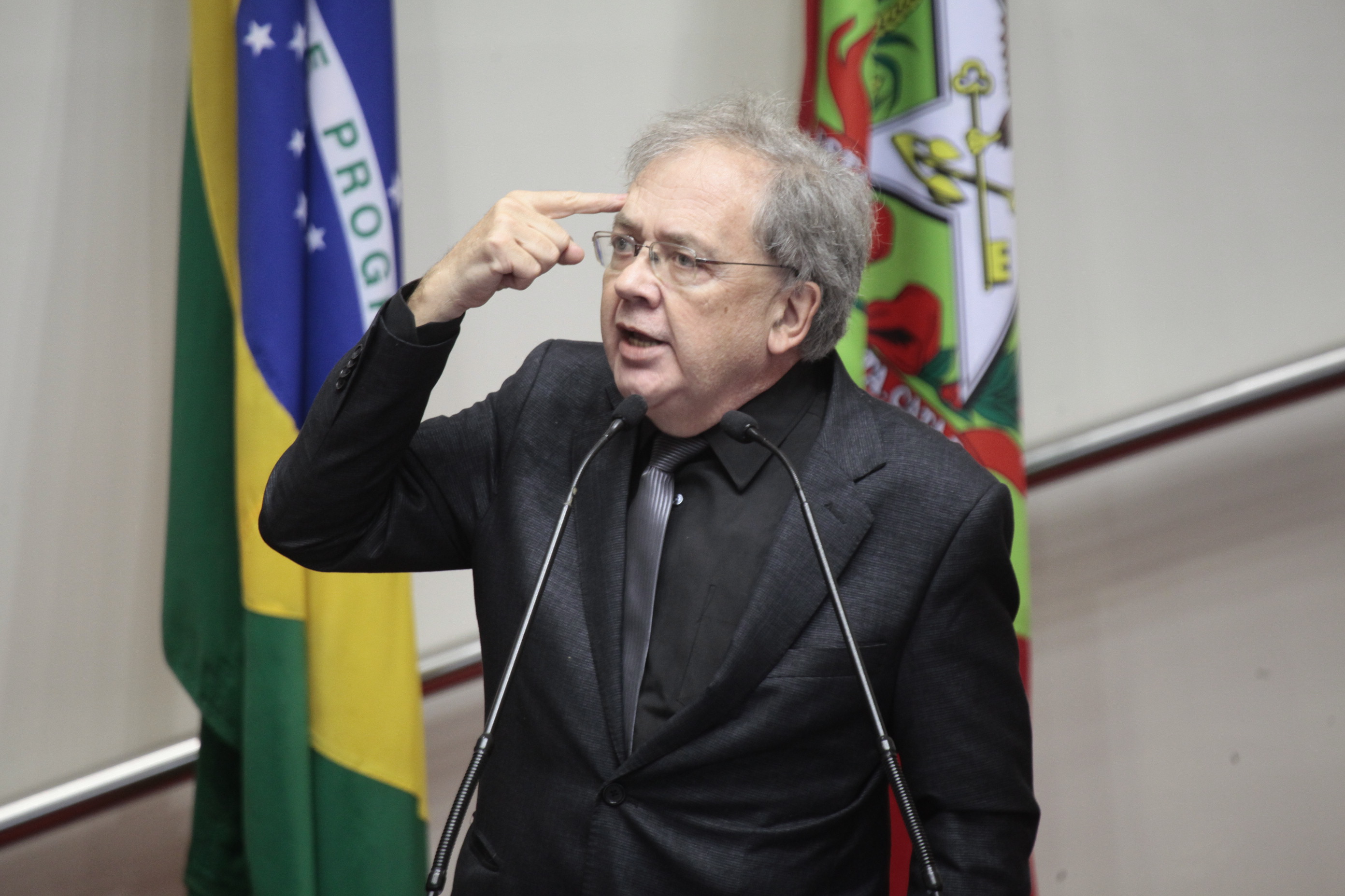 Sessão Ordinária da Assembleia Legislativa do Estado de Santa Catarina. Deputado Fernando Coruja (PMDB) - Foto: Miriam Zomer/Agência AL