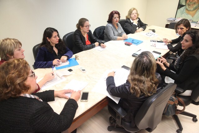 Encontro  da Bancada feminina discute violência contra mulheres