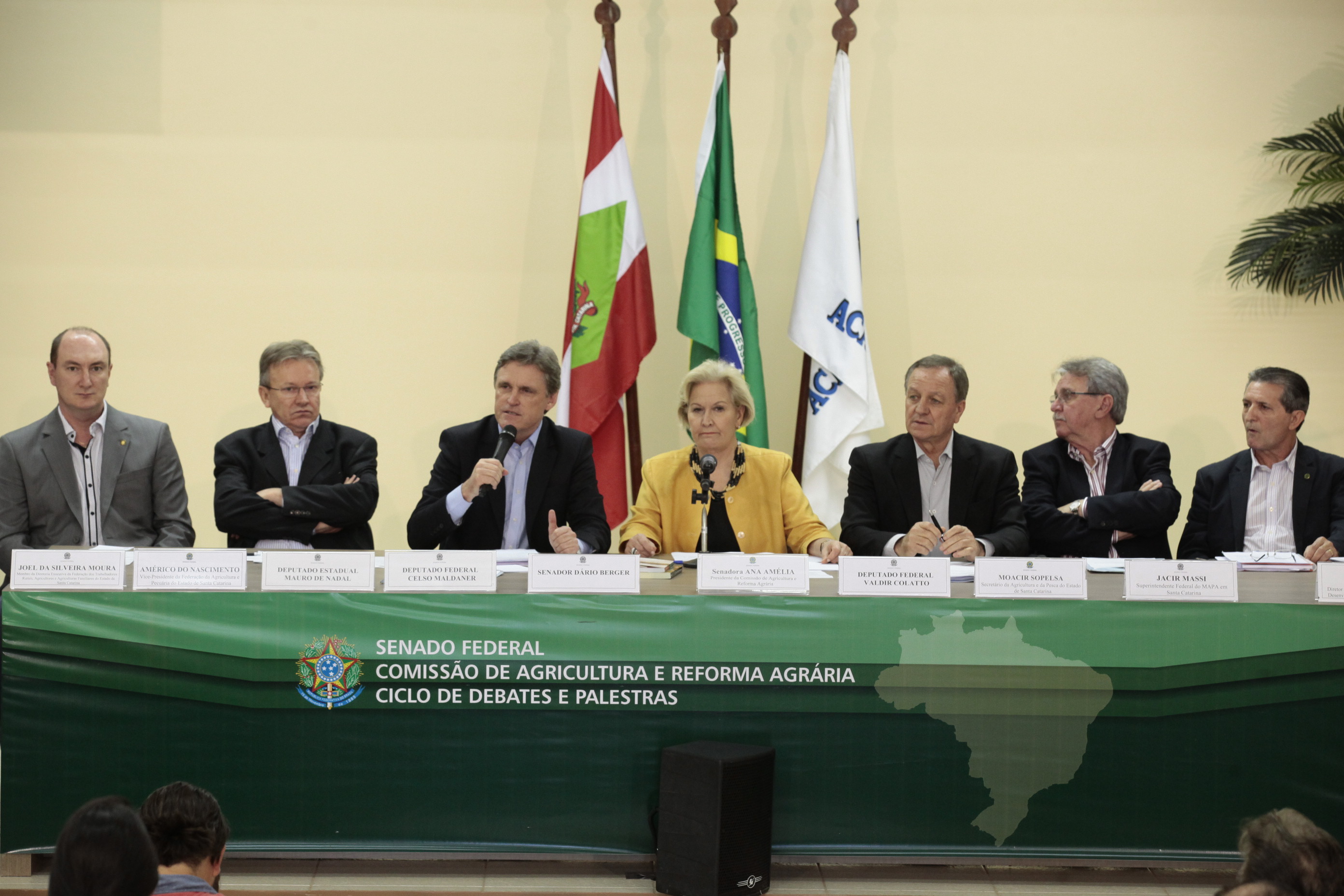 Ciclo de debates da Comissão de Agricultura e Reforma Agrária (CRA) do Senado Federal, realizado na cidade de Chapecó SC. Foto: Miriam Zomer/Agência AL
