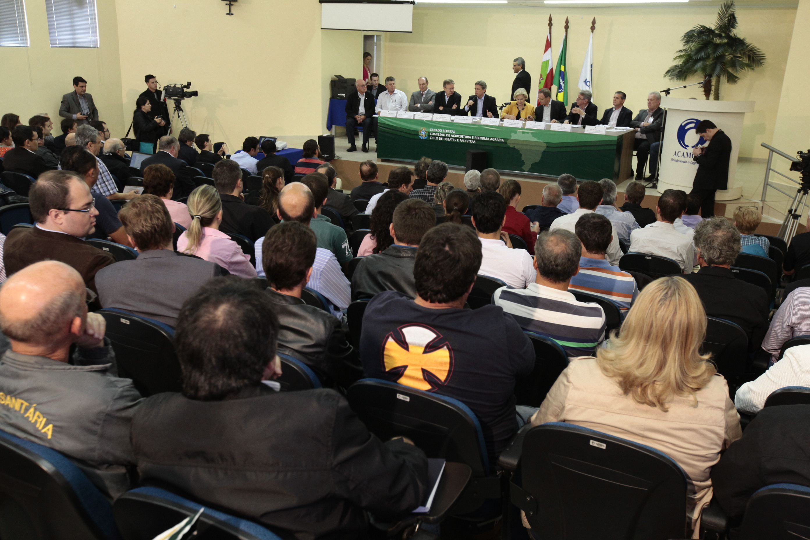 Ciclo de debates da Comissão de Agricultura e Reforma Agrária (CRA) do Senado Federal, realizado na cidade de Chapecó SC. Foto: Miriam Zomer/Agência AL