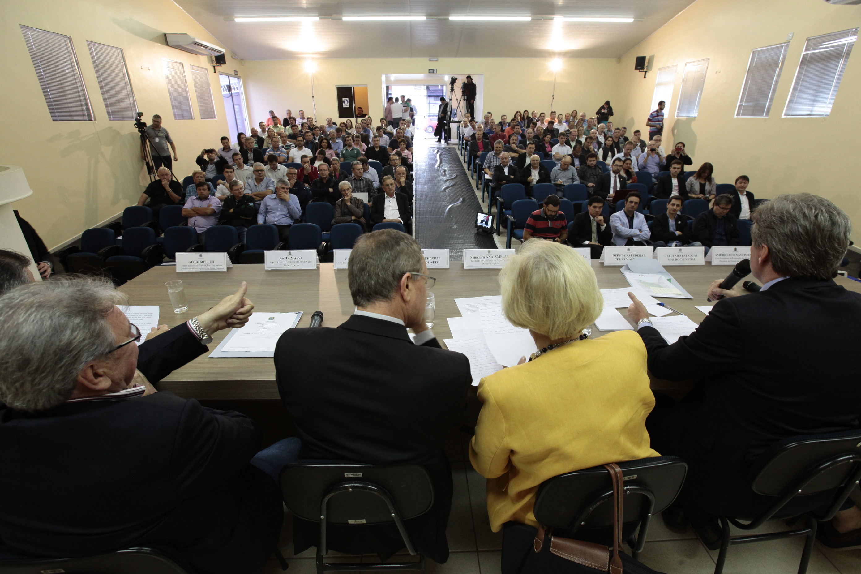 Ciclo de debates da Comissão de Agricultura e Reforma Agrária (CRA) do Senado Federal, realizado na cidade de Chapecó SC. Foto: Miriam Zomer/Agência AL