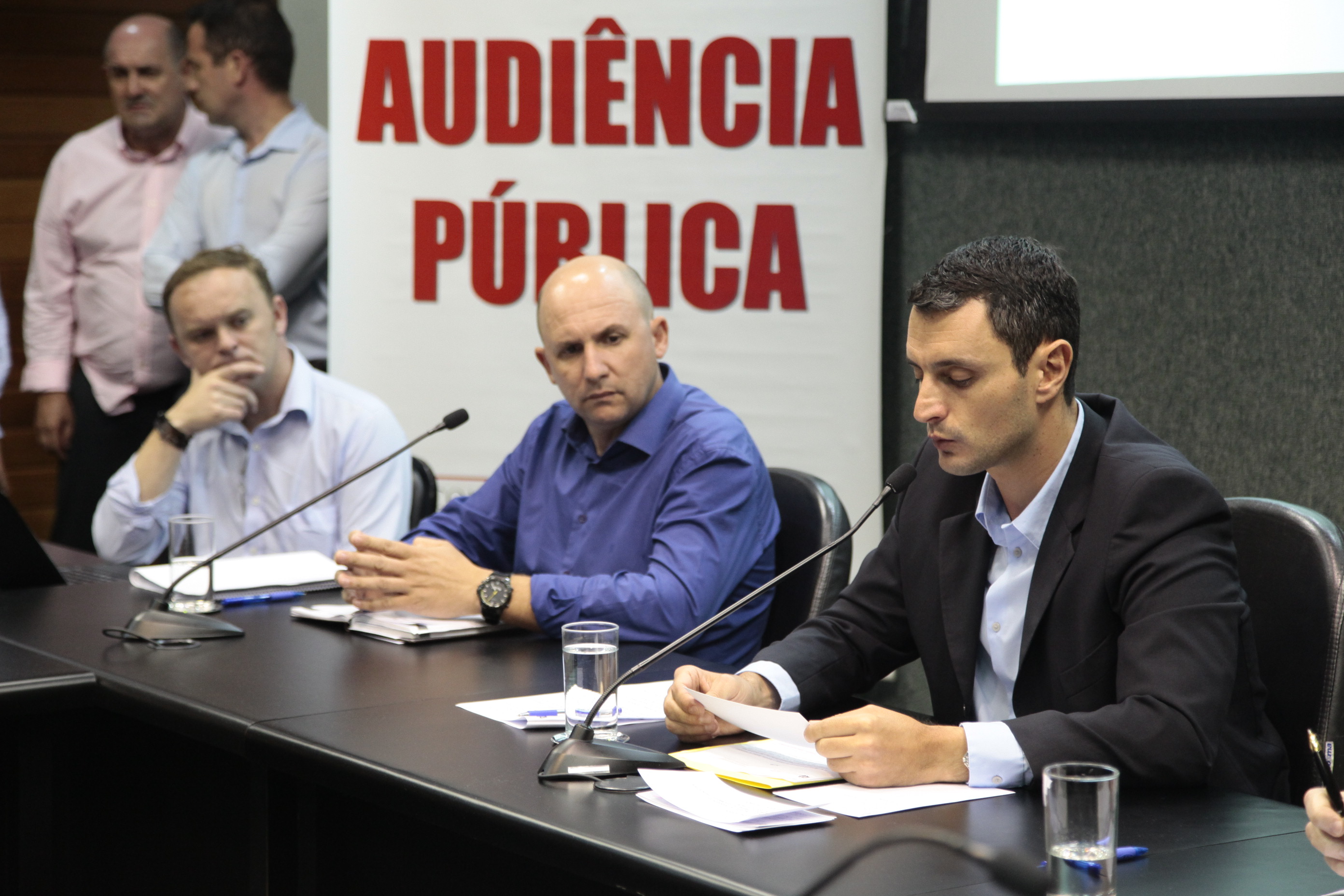 Audiência Pública da Comissão de Transporte e Desenvolvimento Urbano, discute a situação da SC 108.