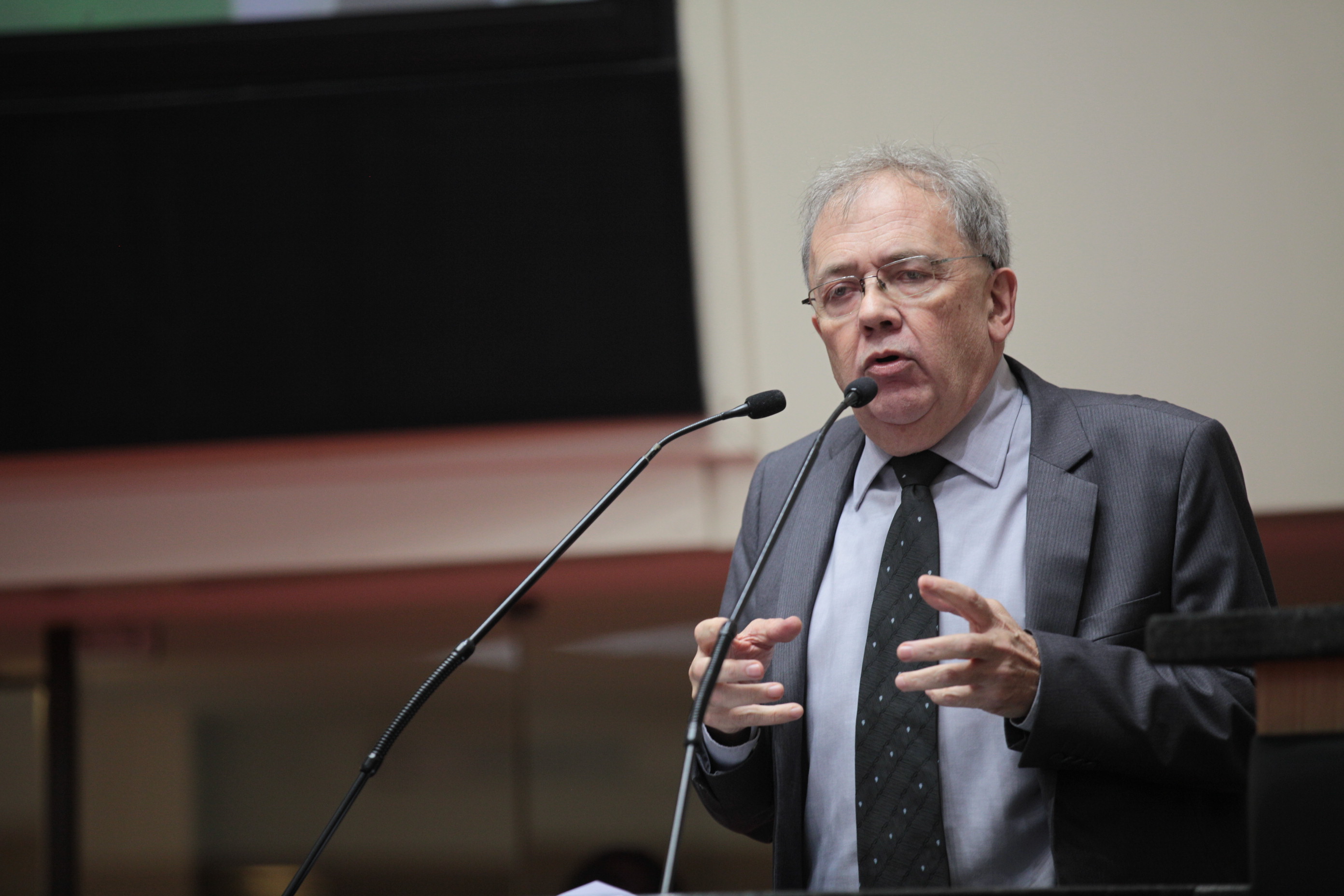 Sessão Ordinária da Assembleia Legislativa do Estado de Santa Catarina. Deputado Fernando Coruja (PMDB)