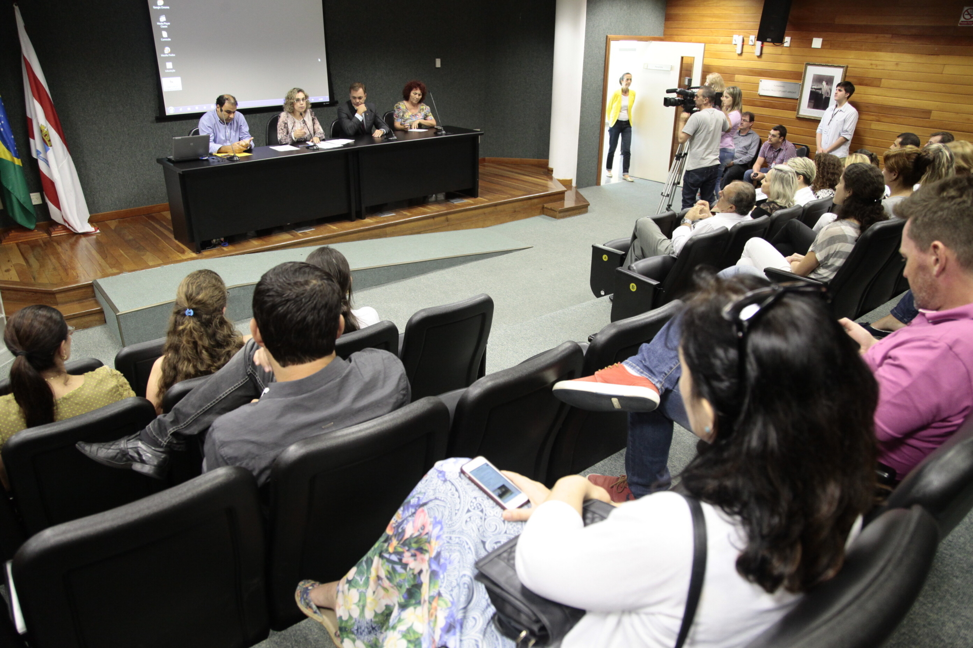 Audiência pública discute ampliação da Maternidade Carmela Dutra da Capital