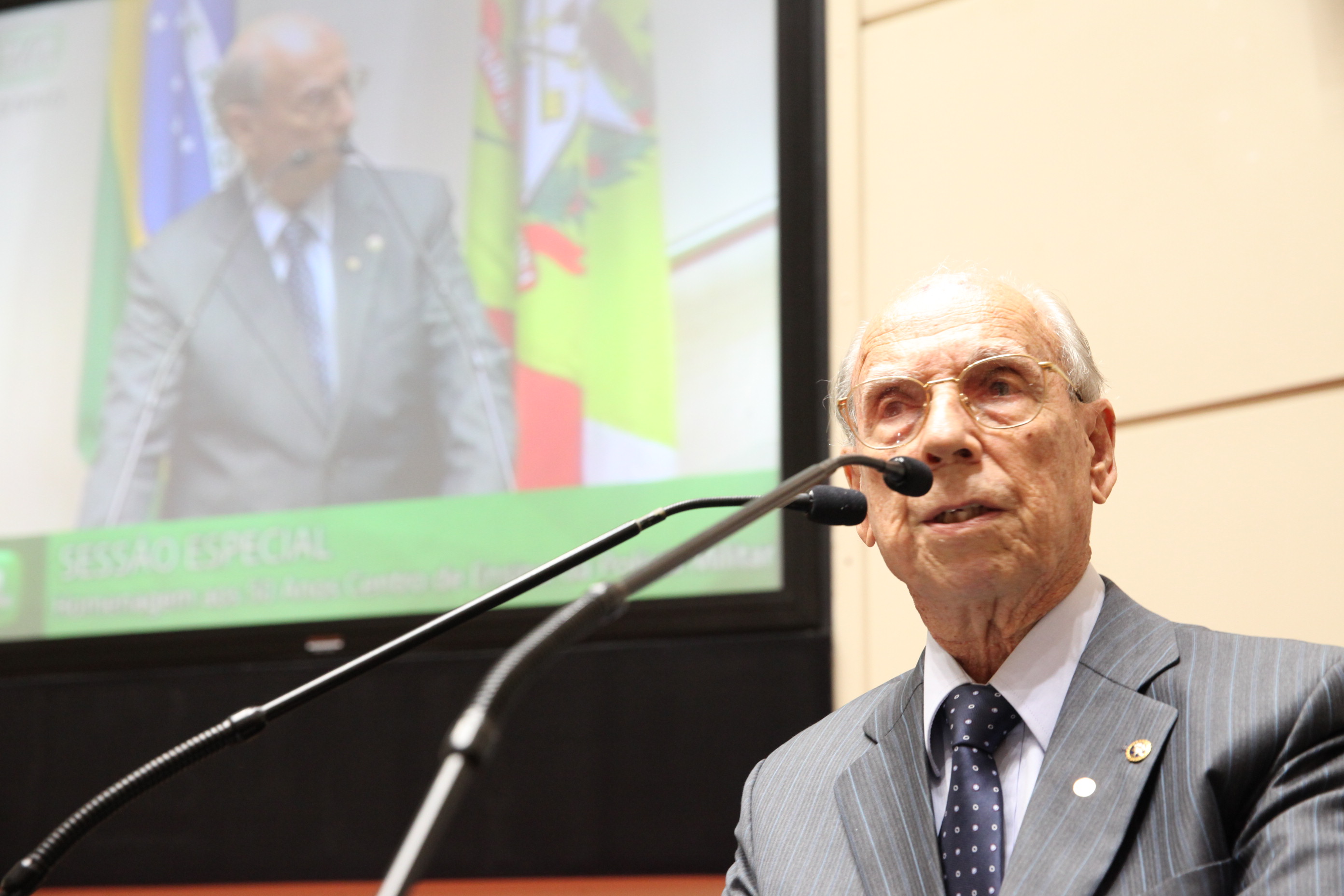 PROFESSOR DOUTOR CORONEL EDMUNDO JOSÉ DE BASTOS JUNIOR. Sessão Especial em homenagem pela passagem dos 50 Anos Centro de Ensino da PM/SC. Foto: Fábio Queiroz / Agência AL