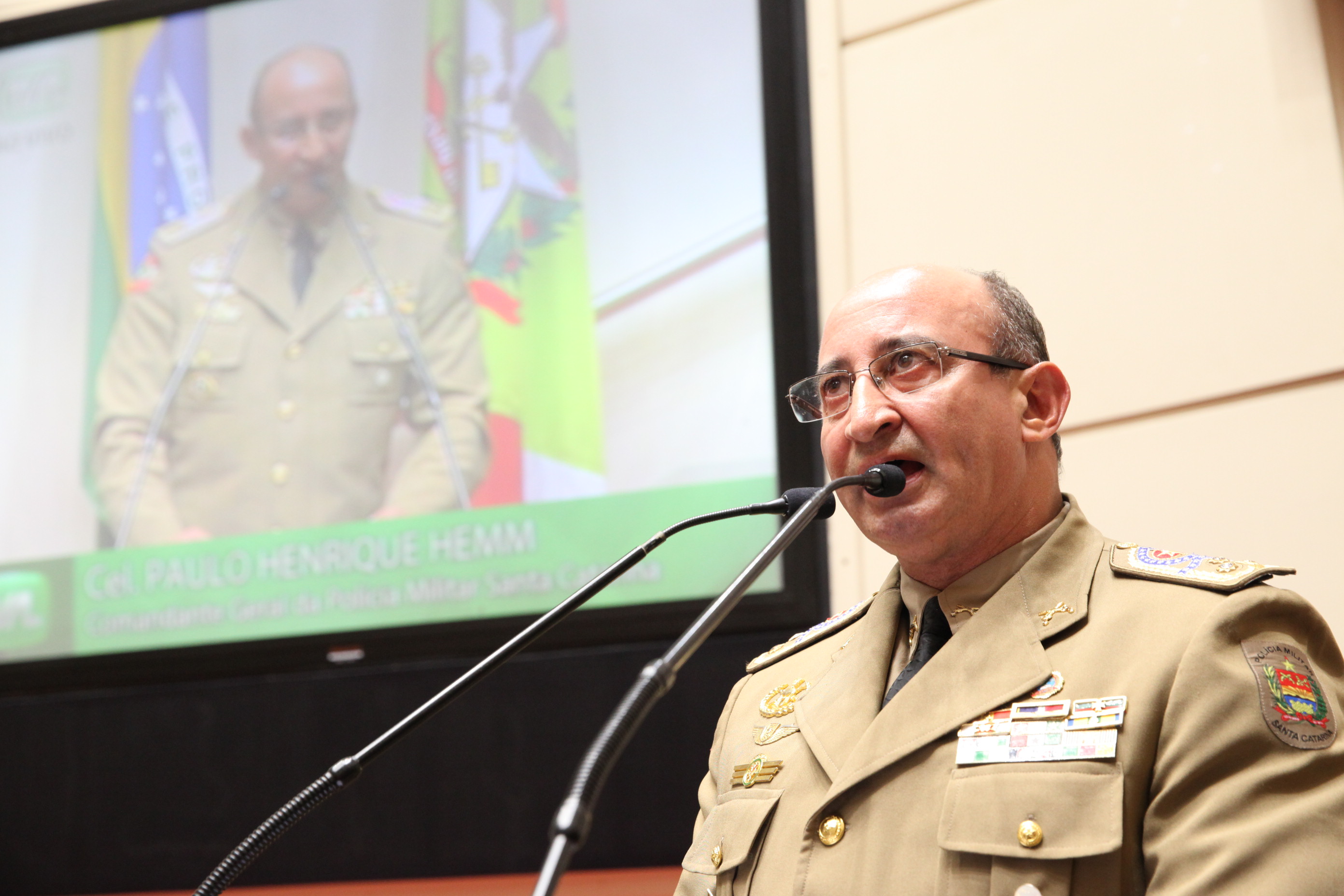 SENHOR COMANDANTE GERAL DA PM/SC CORONEL PAULO HENRIQUE HEMM. Sessão Especial em homenagem pela passagem dos 50 Anos Centro de Ensino da PM/SC. Foto: Fábio Queiroz / Agência AL