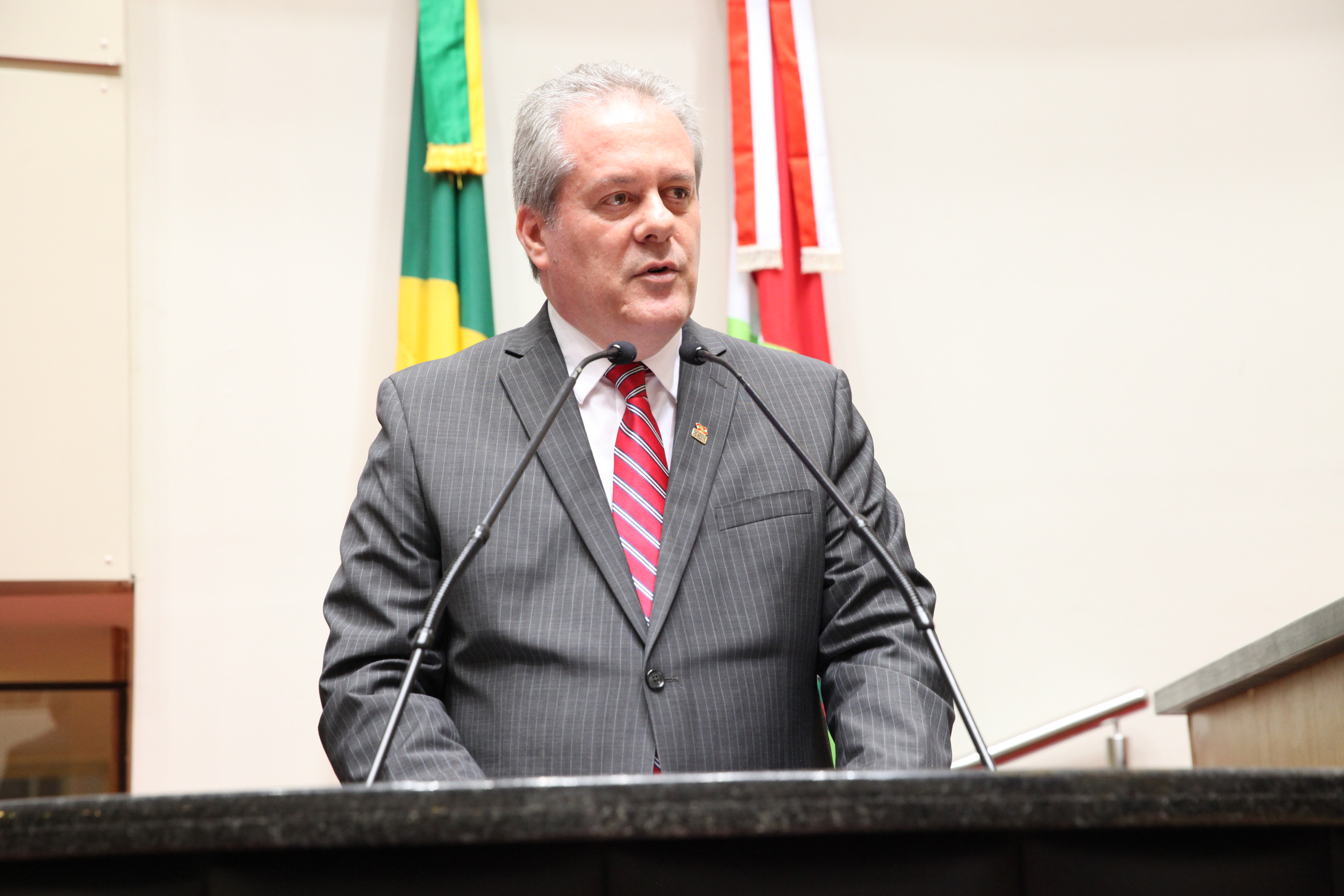 Augusto César Grubba - Secretário de Segurança Pública. Sessão Especial em homenagem pela passagem dos 50 Anos Centro de Ensino da PM/SC. Foto: Fábio Queiroz / Agência AL