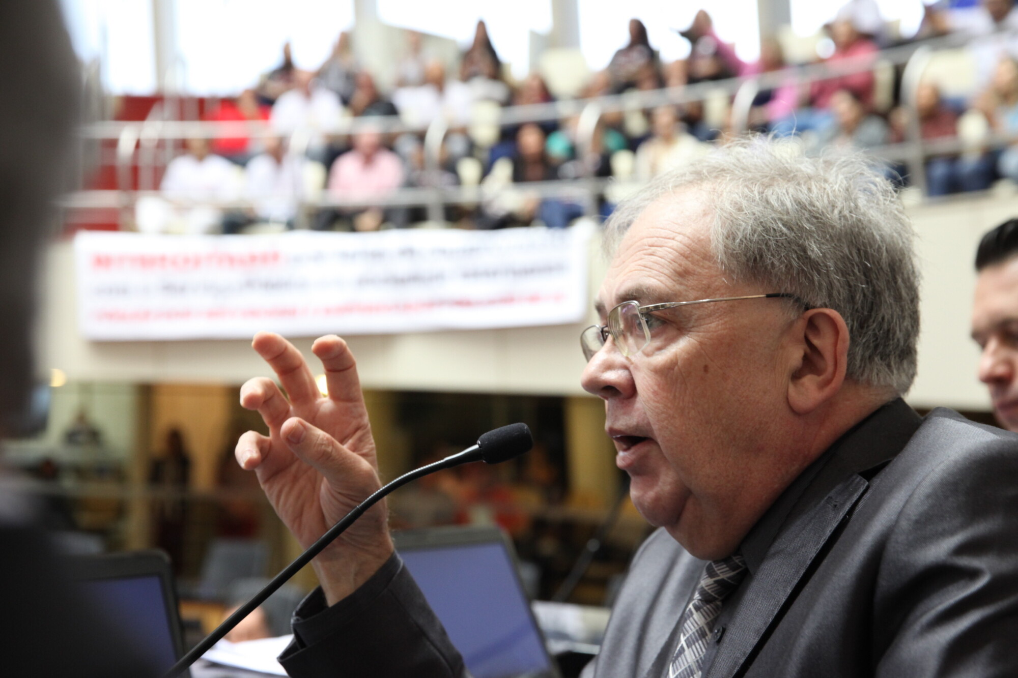 Deputado Fernando Coruja pediu vistas ao PLC do SCPrev no âmbito da Comissão de Trabalho