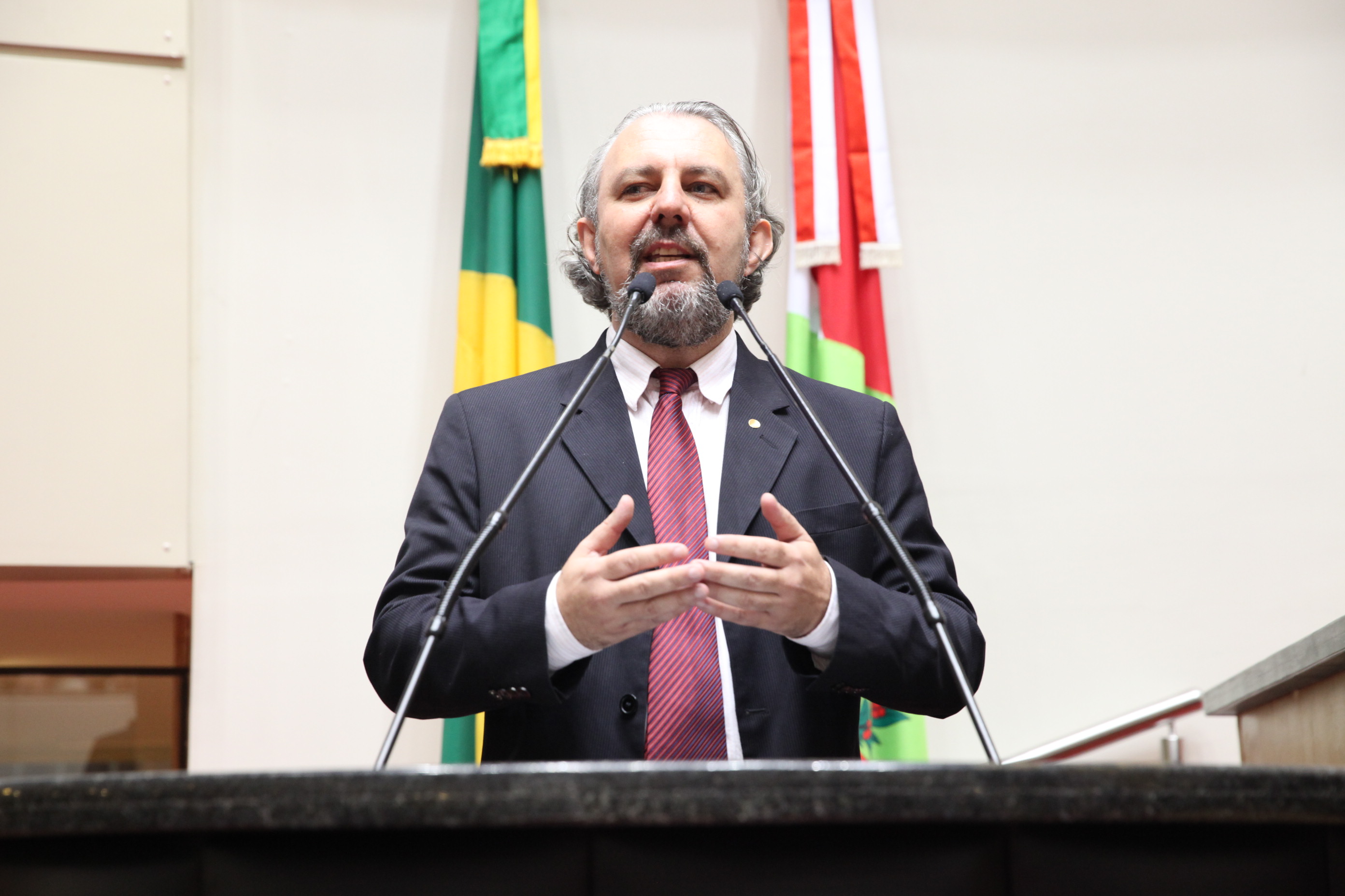 Luciano Formighieri. Sessão Especial em homenagem à passagem de 10 anos da Uniasselvi. Foto: Fábio Queiroz / Agência AL