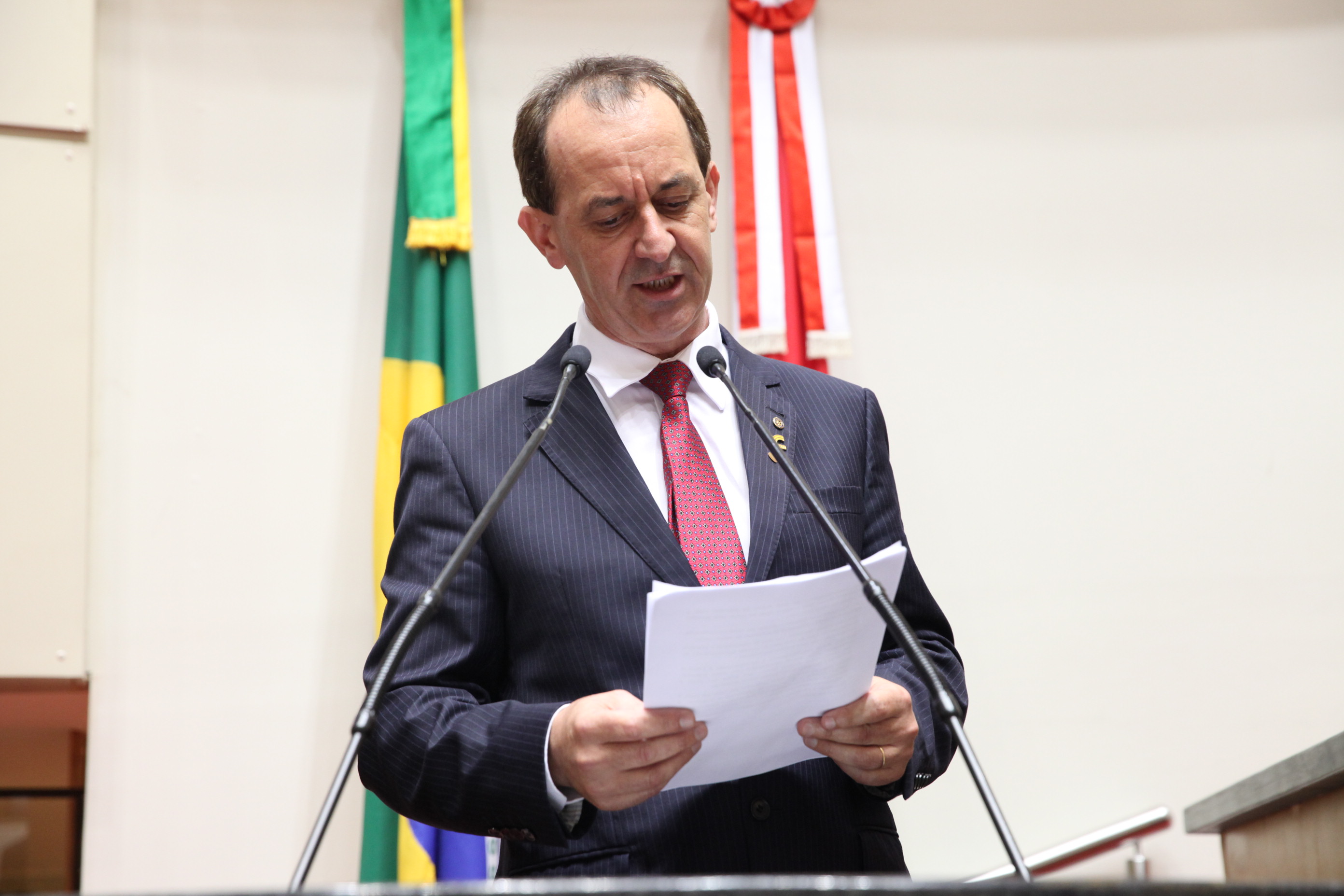 Reitor Hermínio Klock. Sessão Especial em homenagem à passagem de 10 anos da Uniasselvi. Foto: Fábio Queiroz / Agência AL