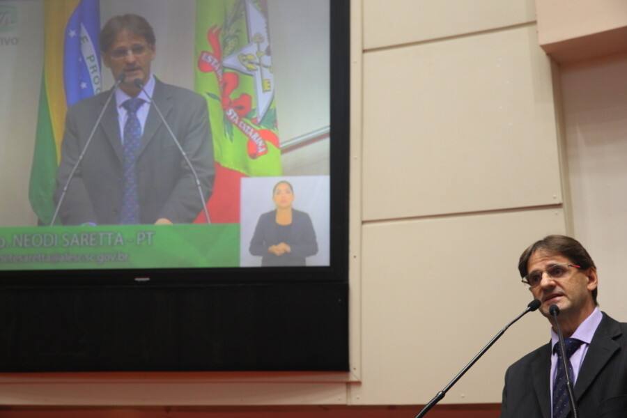 Deputado Neodi Saretta